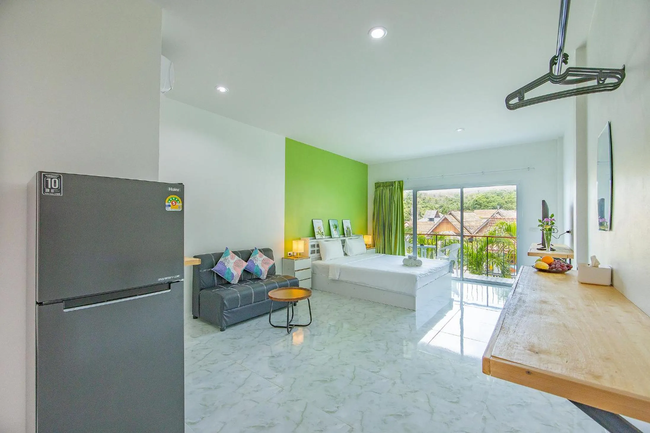 Photo of the whole room in Karon Hotel at 22