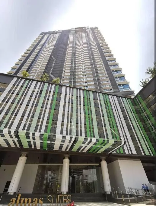 Almas Suites Cozy King Bed Studio Netflix By STAY