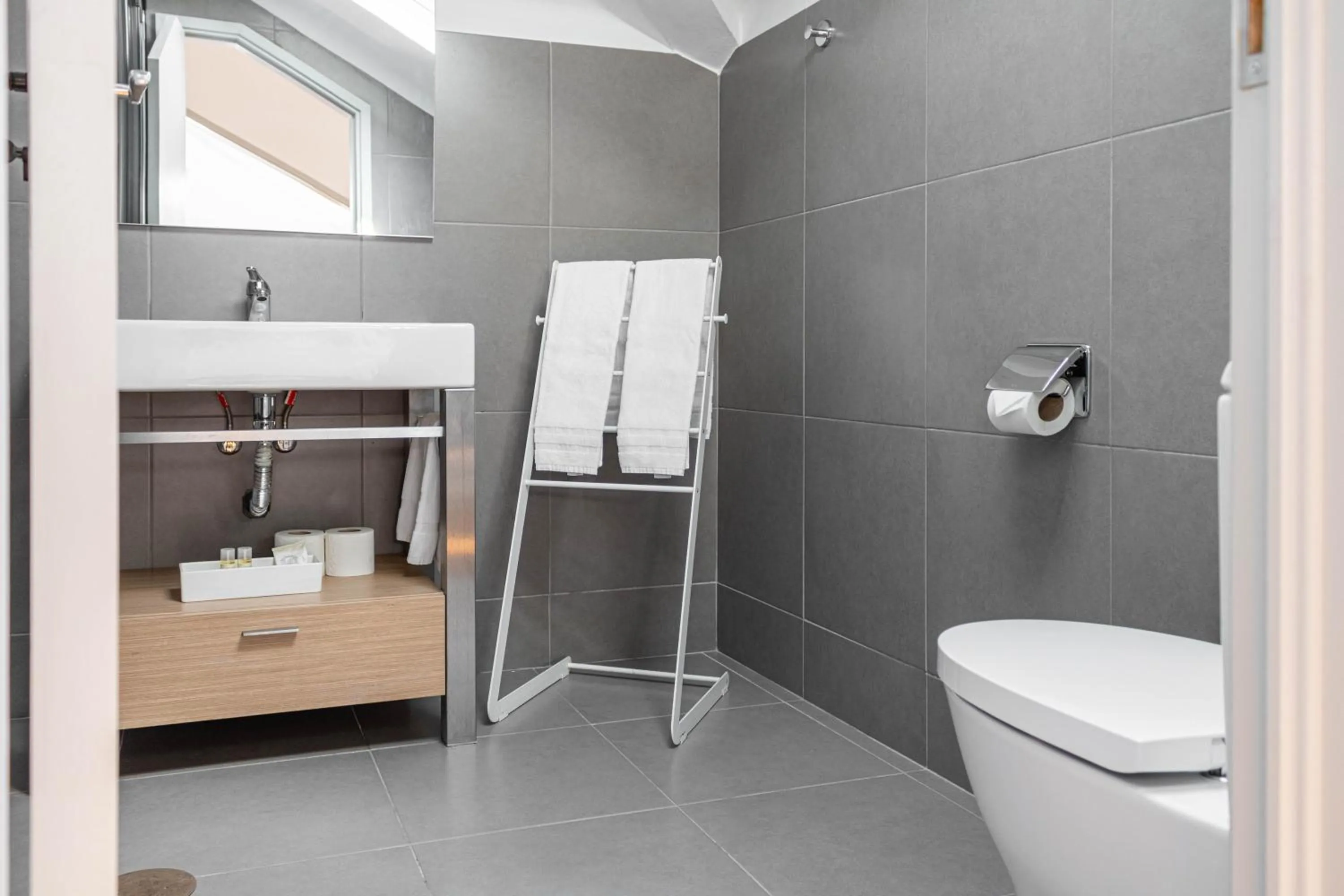 Bathroom in The Luggage