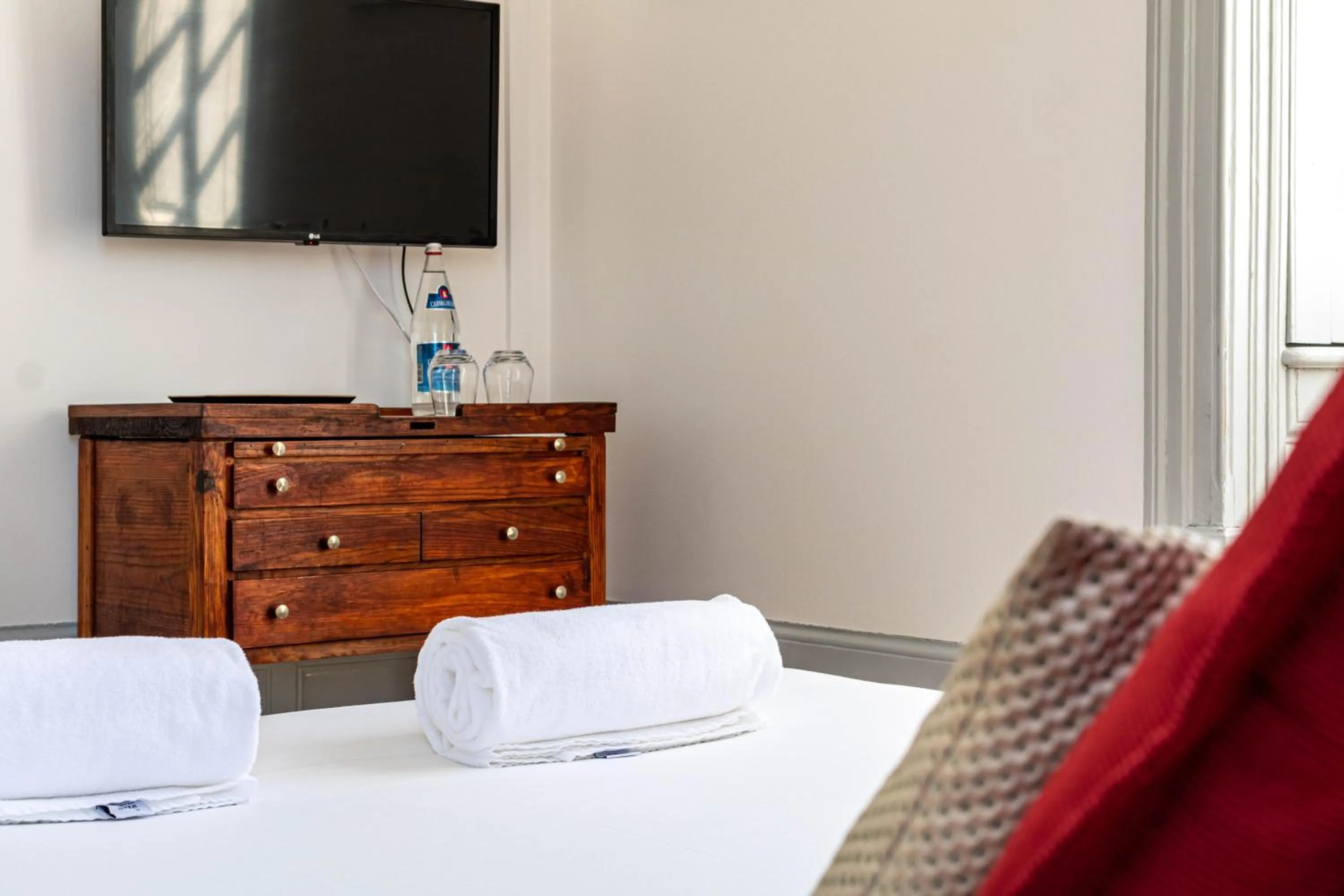 TV and multimedia, Bed in The Luggage