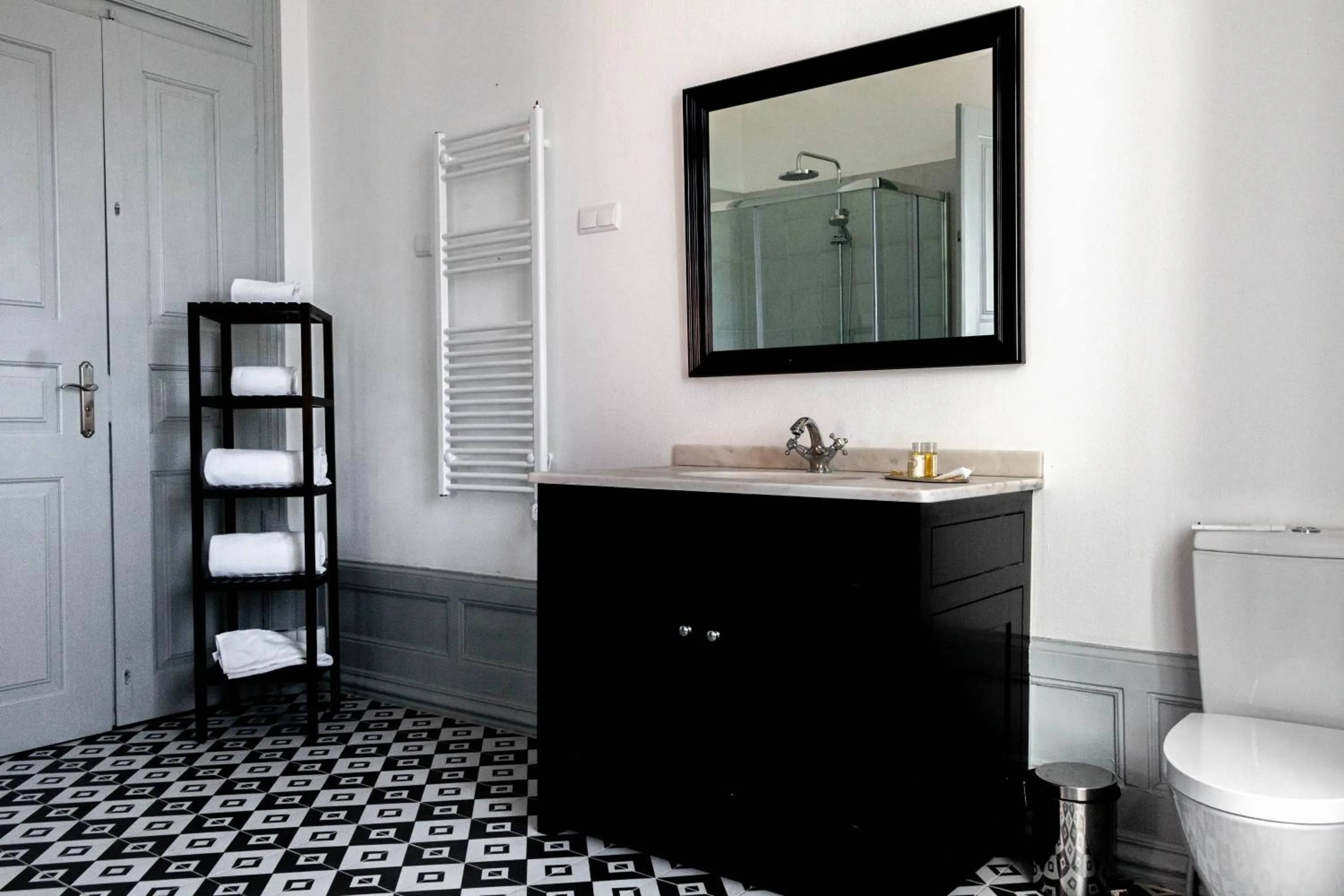 Bathroom in The Luggage