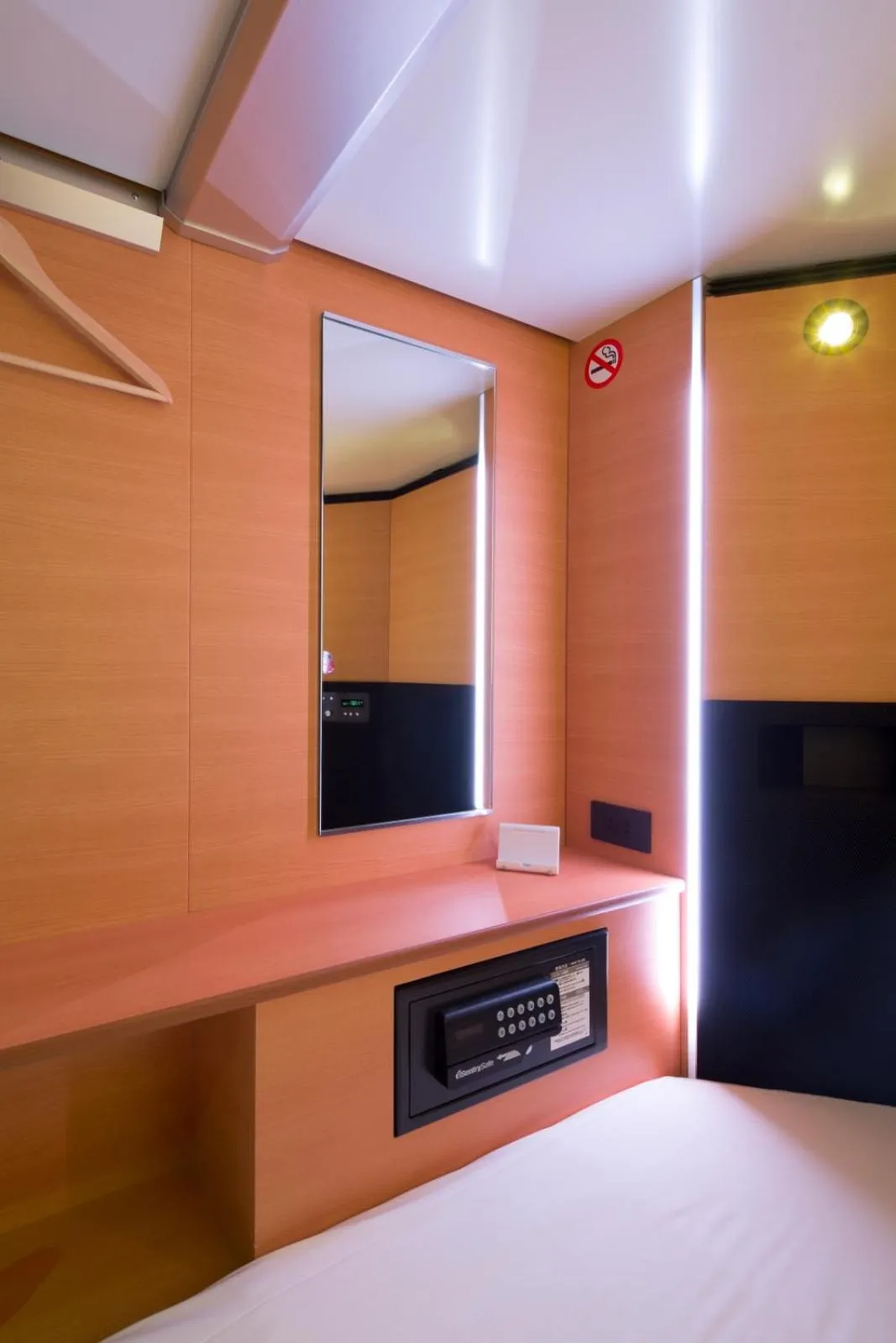 Property building, Bed in The Lodge Moiwa 834