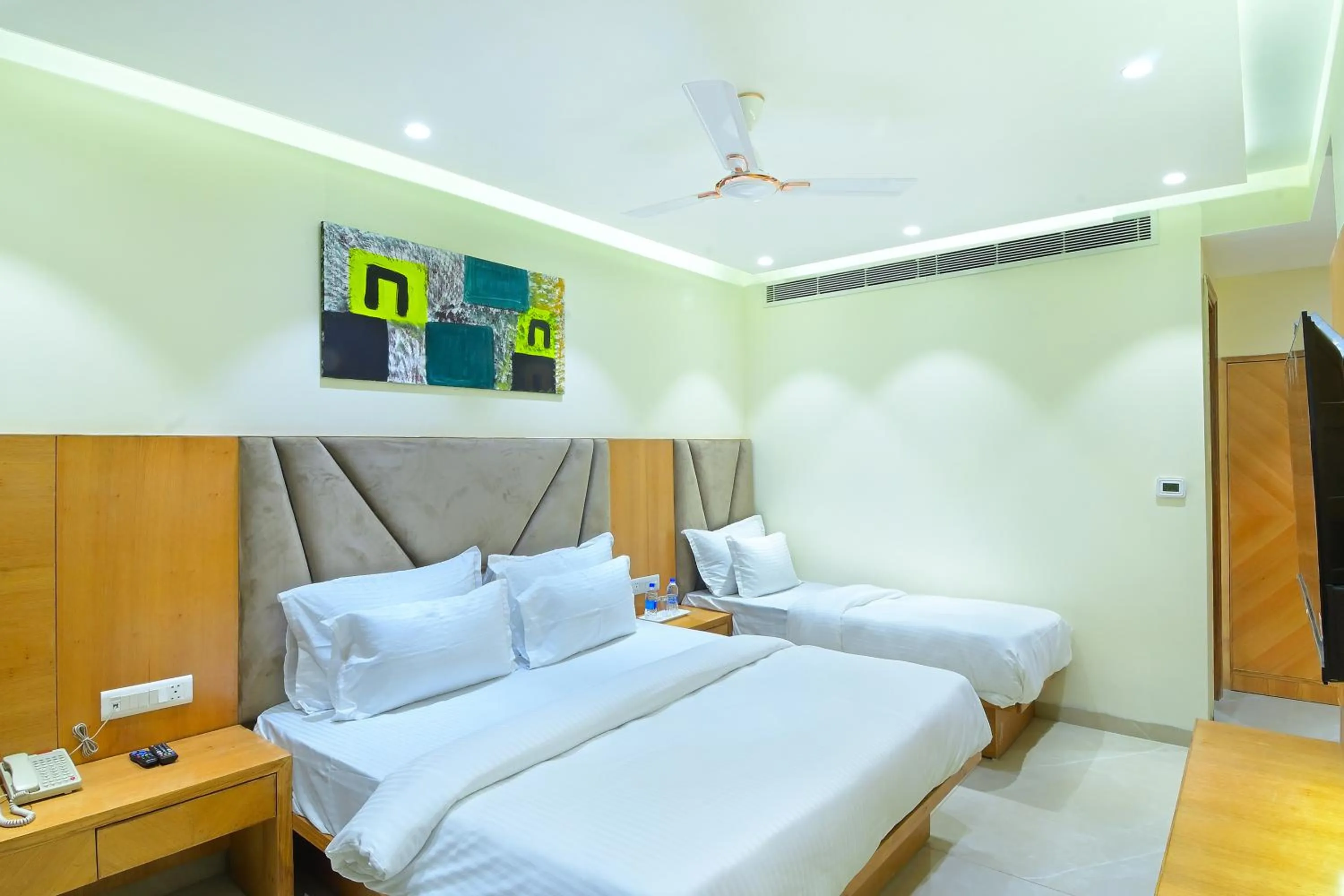 Photo of the whole room, Bed in HOTEL SHANDON-2 Mins From Connaught Place