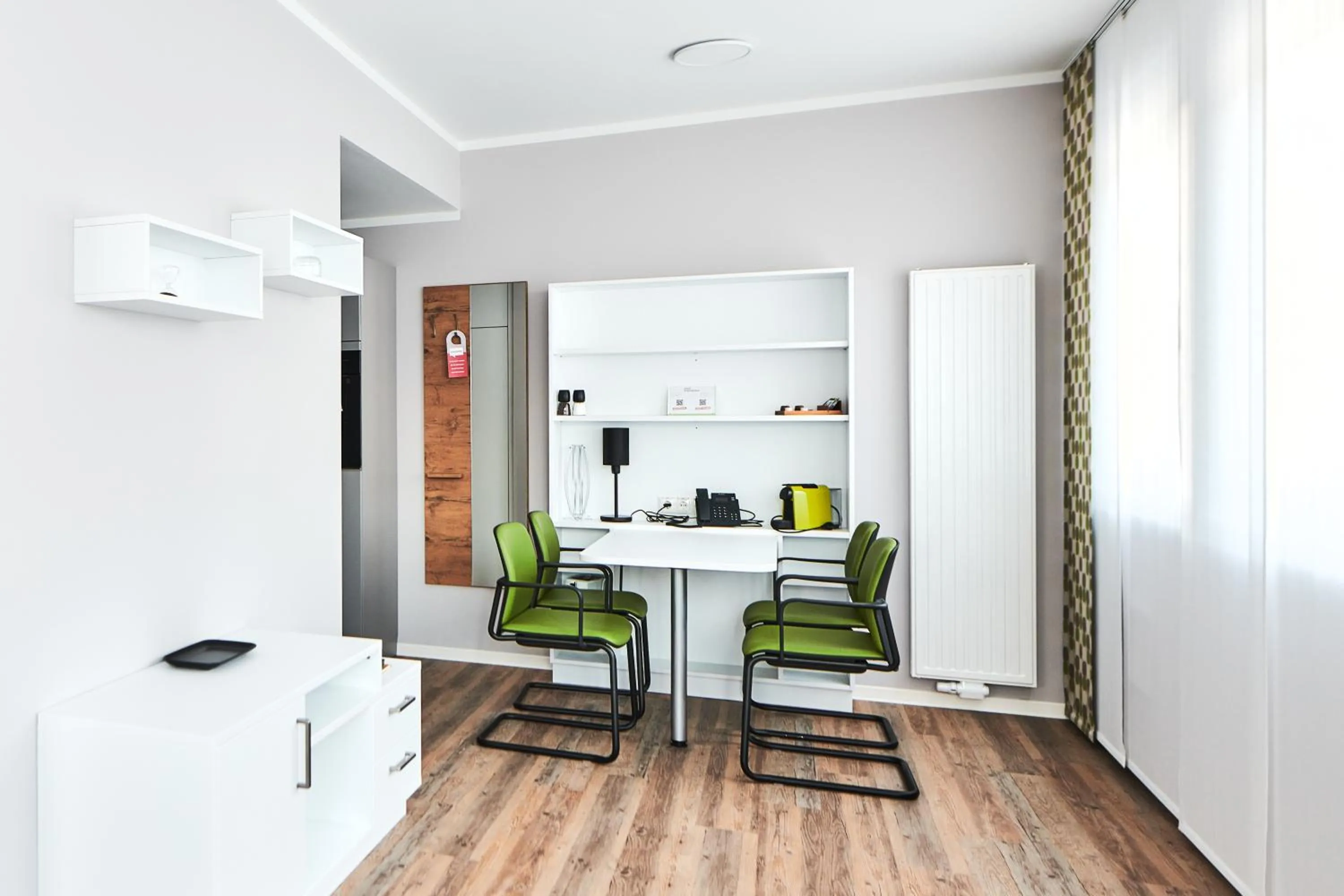 Seating area in ADAPT APARTMENT HOTEL Siegen