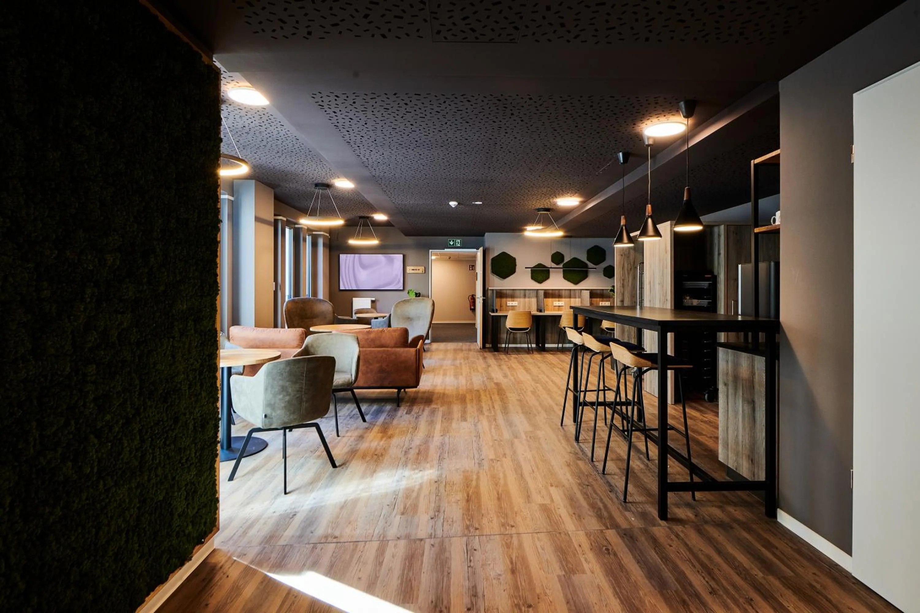 Communal lounge/ TV room in ADAPT APARTMENT HOTEL Siegen