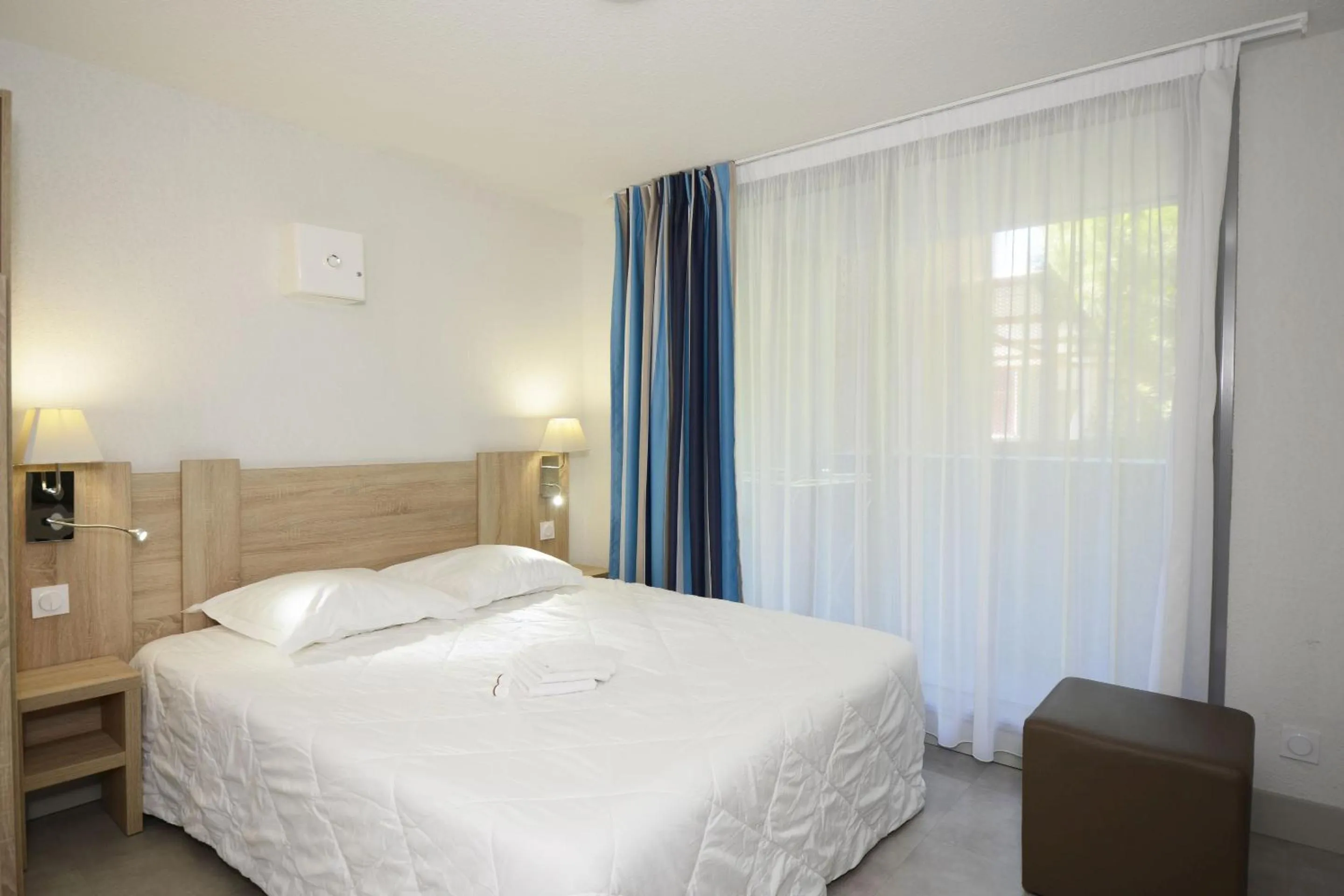 Bedroom, Bed in Résidence Odalys Aqualia