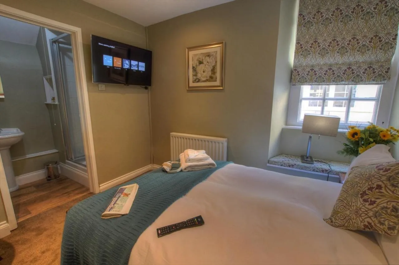 Bed in Dunster Castle Hotel