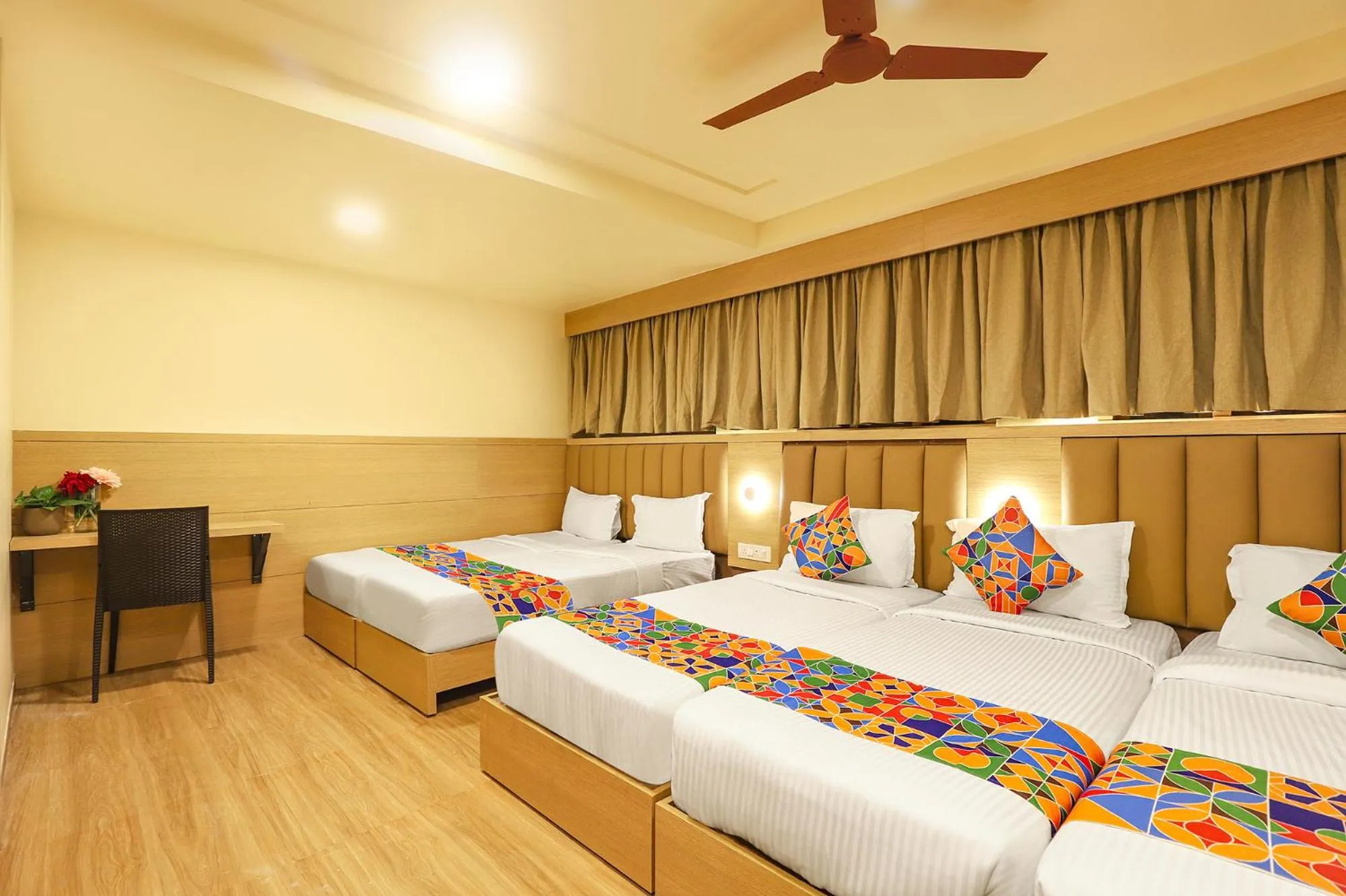 Bed in FabHotel Nestlay Rooms High Court - Nr Parry's Corner