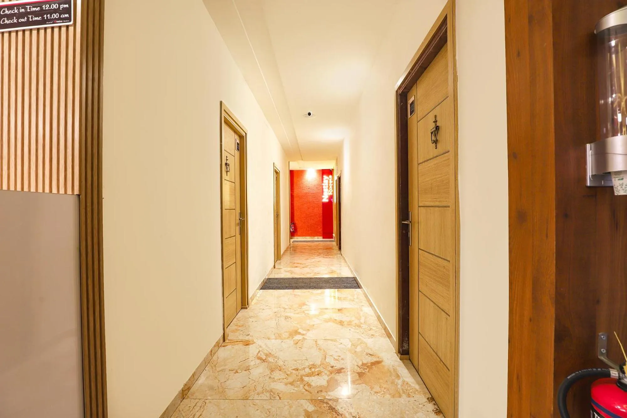 Lobby or reception in FabHotel Nestlay Rooms High Court - Nr Parry's Corner