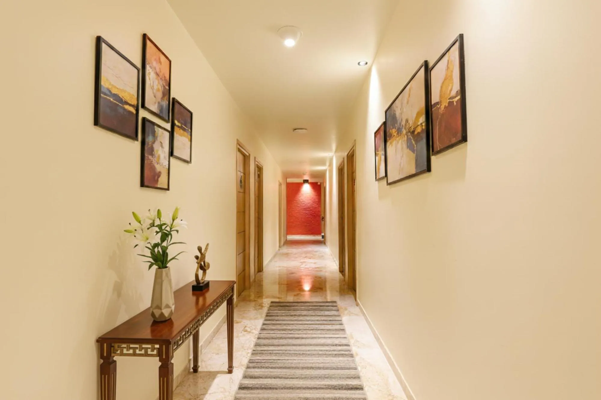 Lobby or reception in FabHotel Nestlay Rooms High Court - Nr Parry's Corner