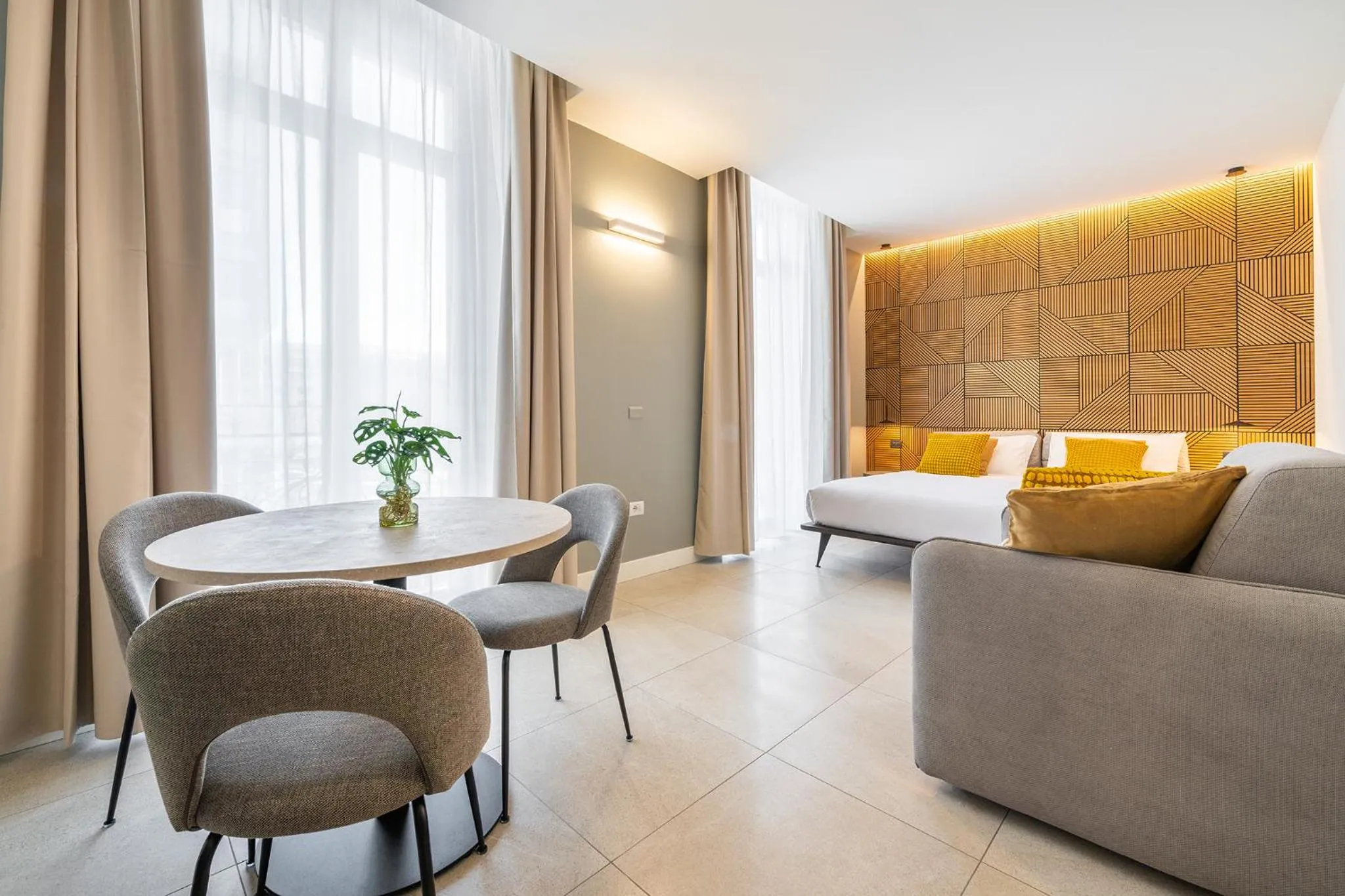 Photo of the whole room in Karalin Sonnino Suites