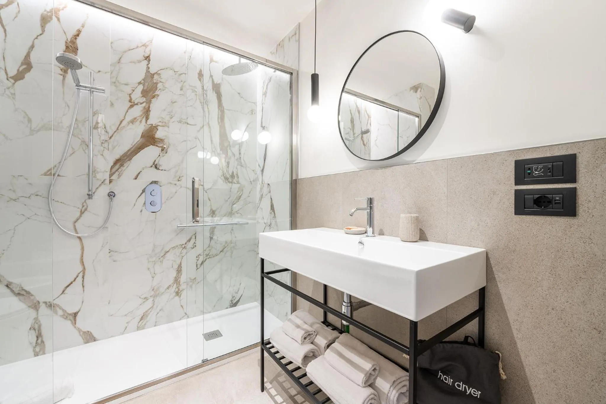 Bathroom in Karalin Sonnino Suites