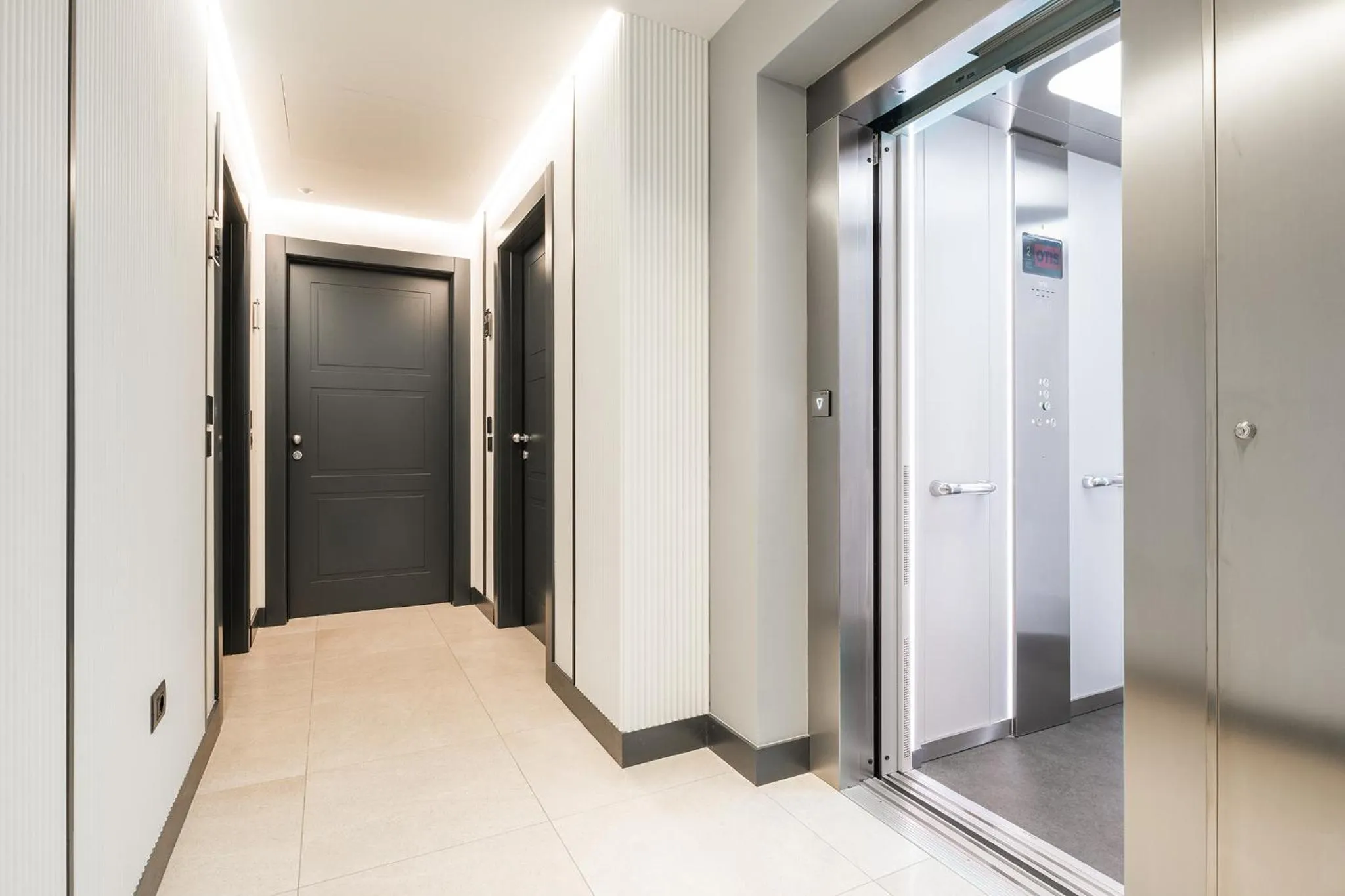 elevator in Karalin Sonnino Suites