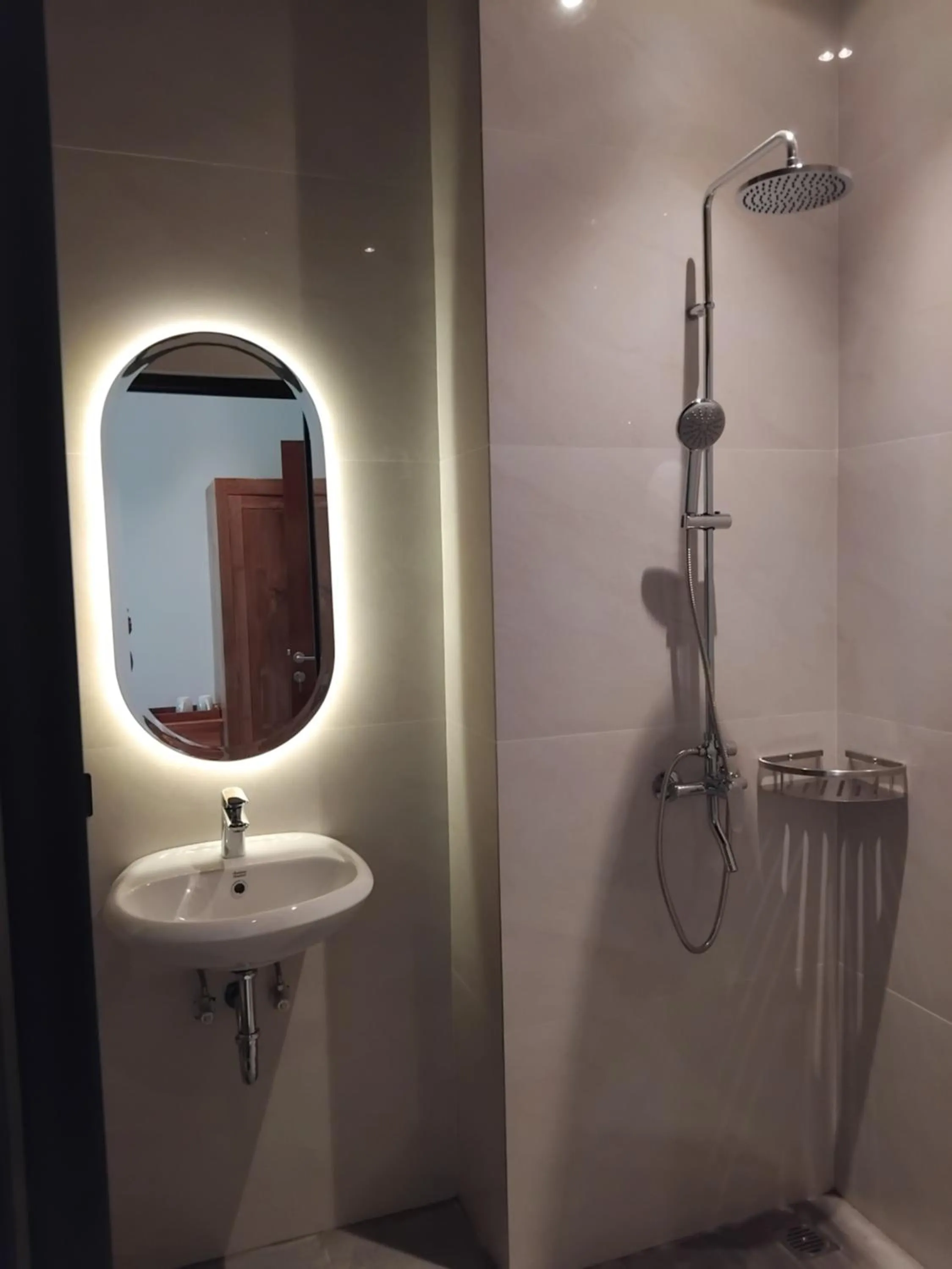 Shower in Sujiwa Ubud Hotel & Villa