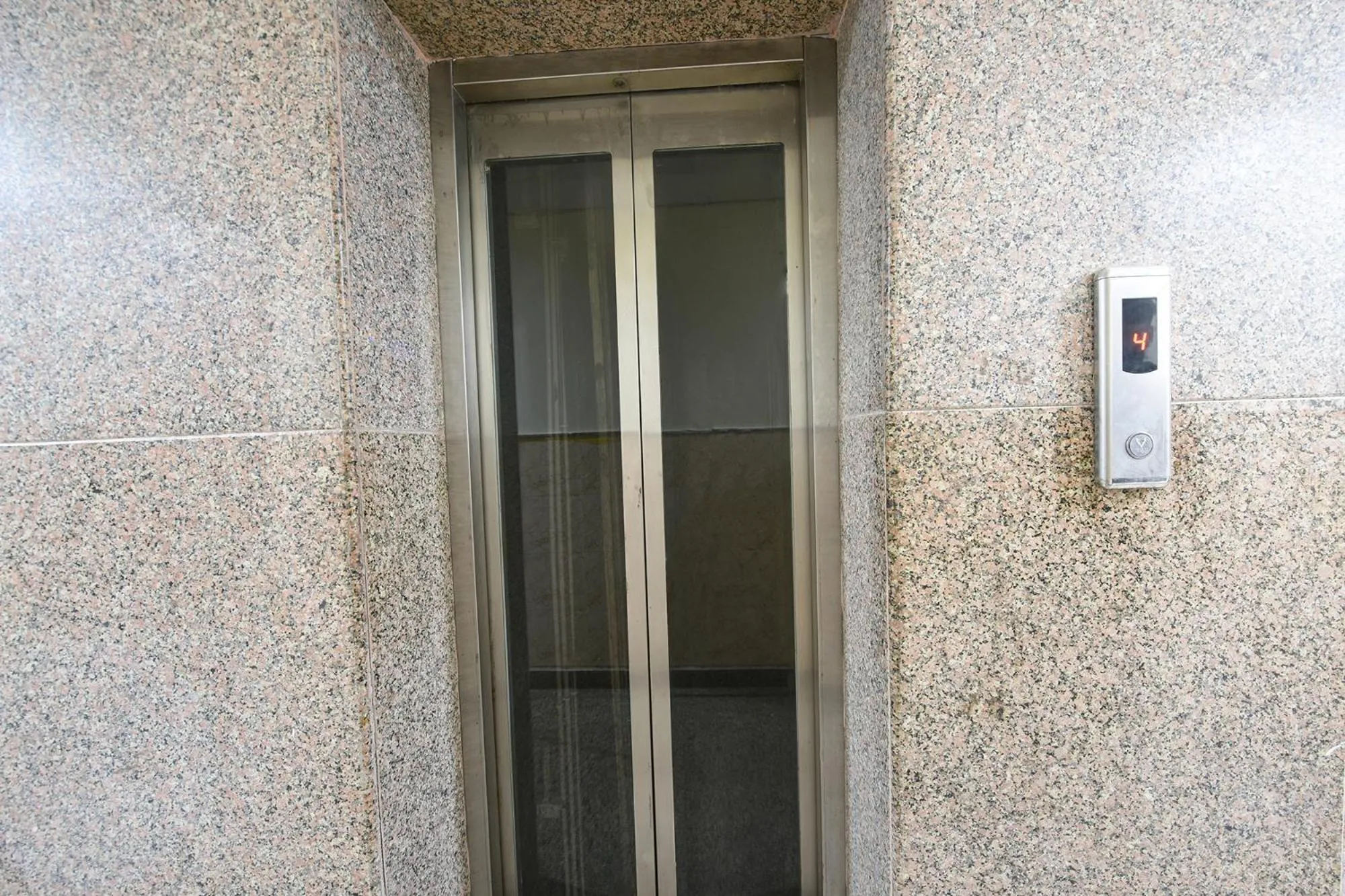 elevator in Via Moon Light