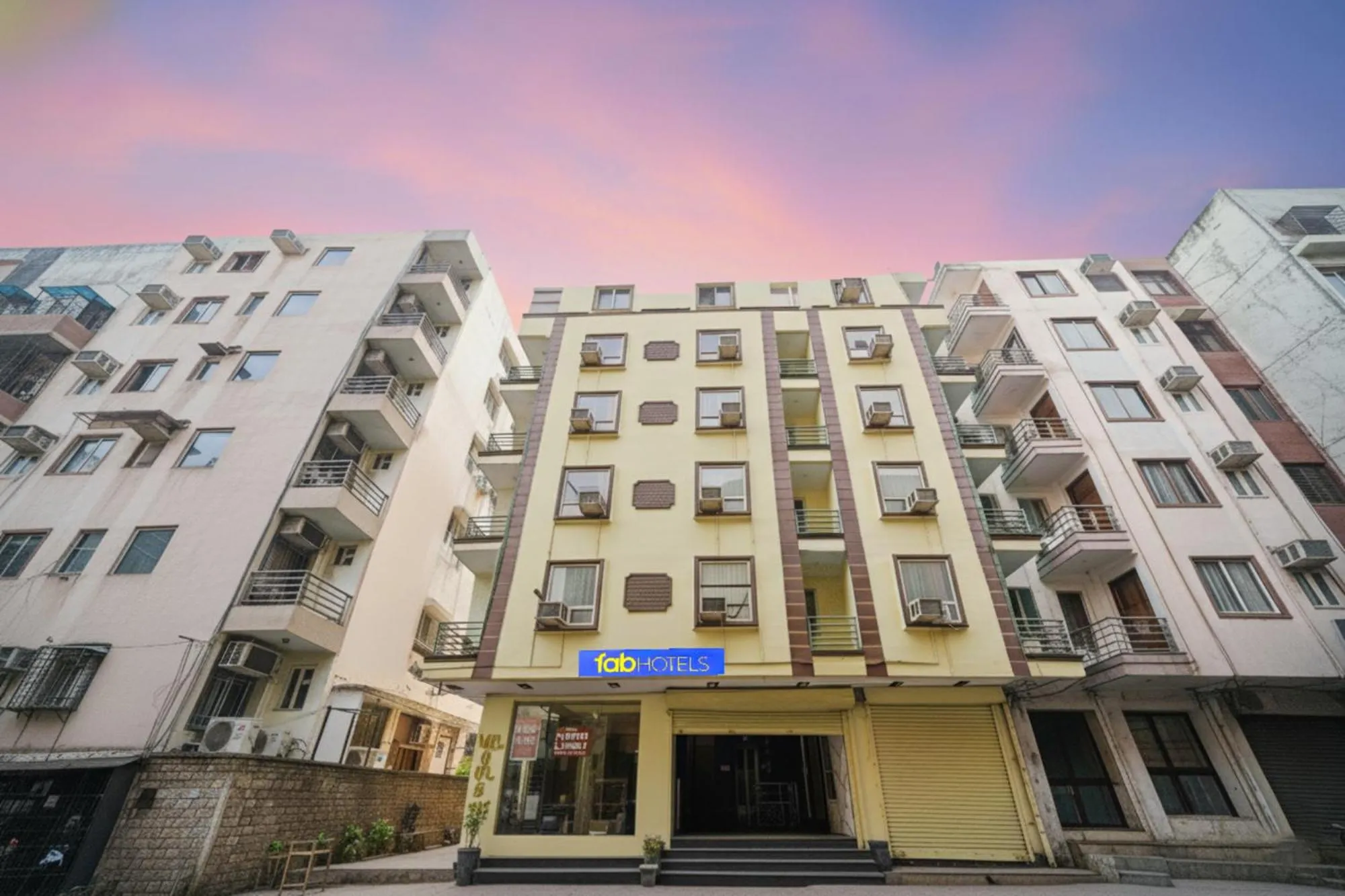 Property building in Via Moon Light