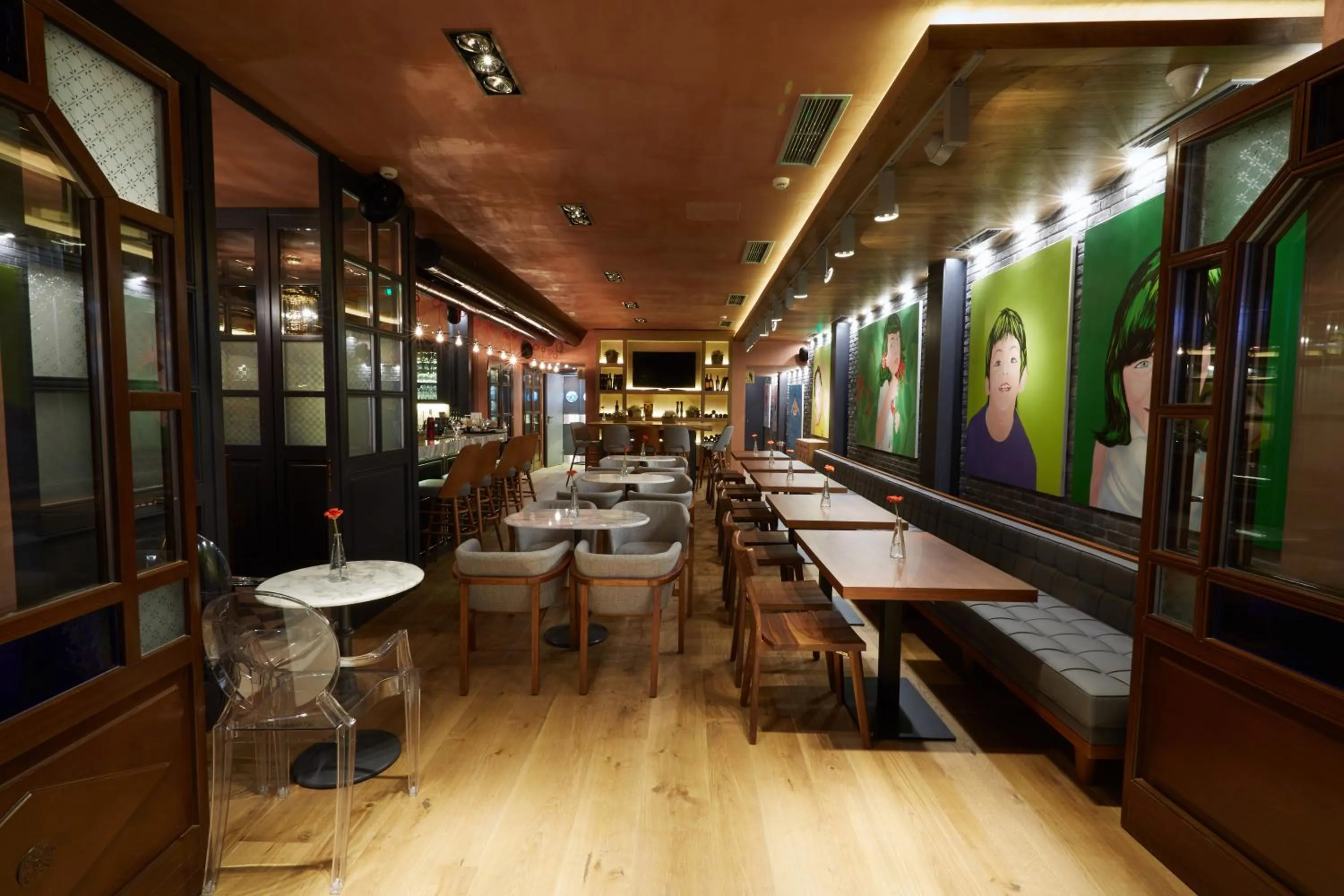 Restaurant/places to eat in Veritas Boutique Art Hotel