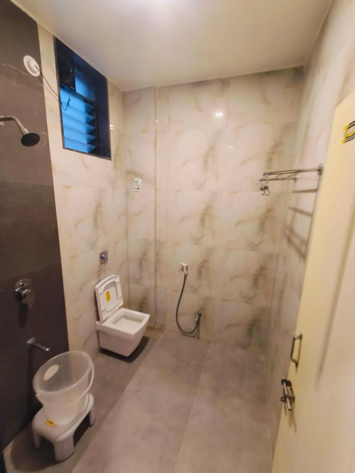 Bathroom in Hotel President Palace, Akkalkot