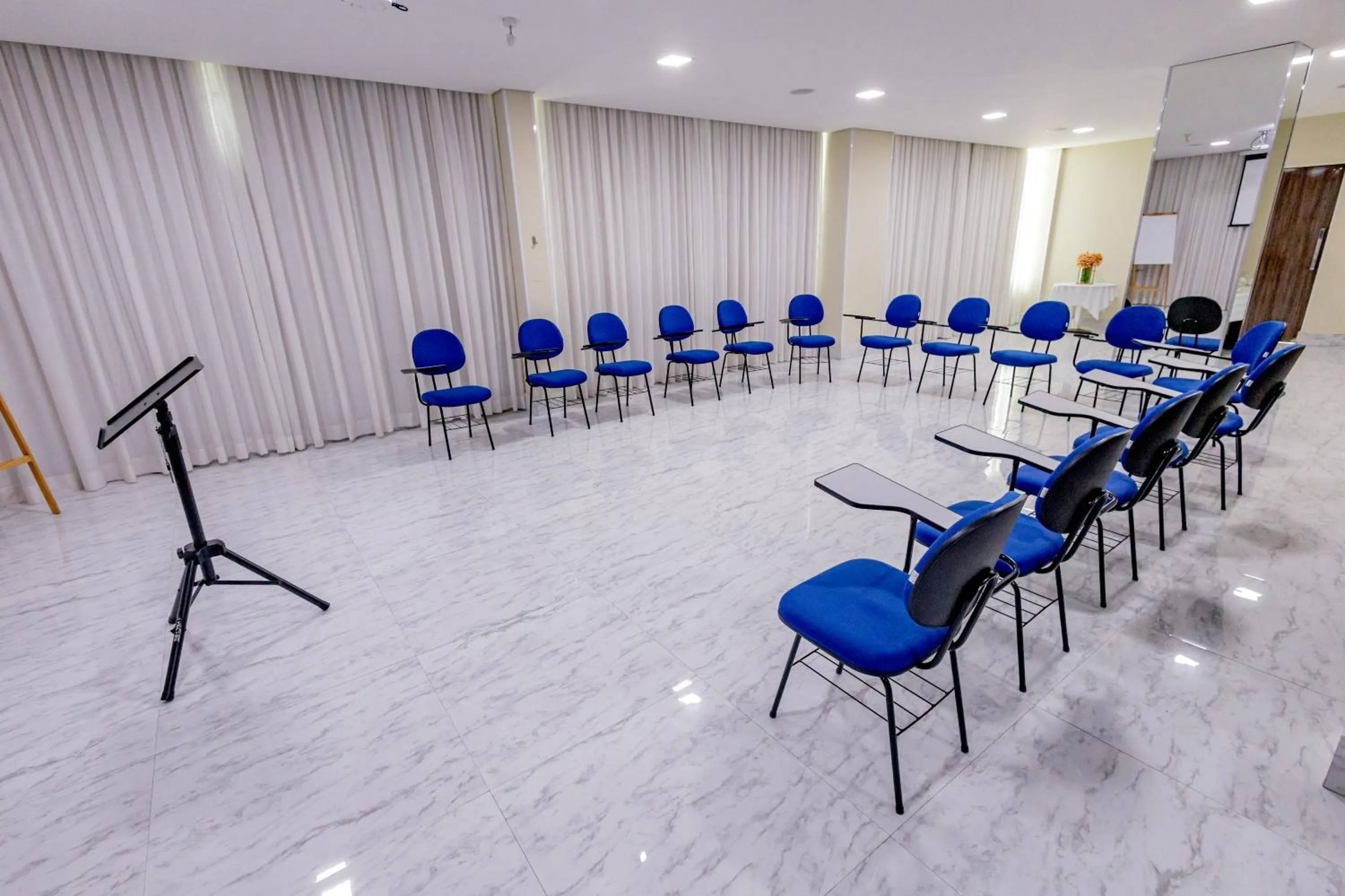 Meeting/conference room in Padom Business Hotel