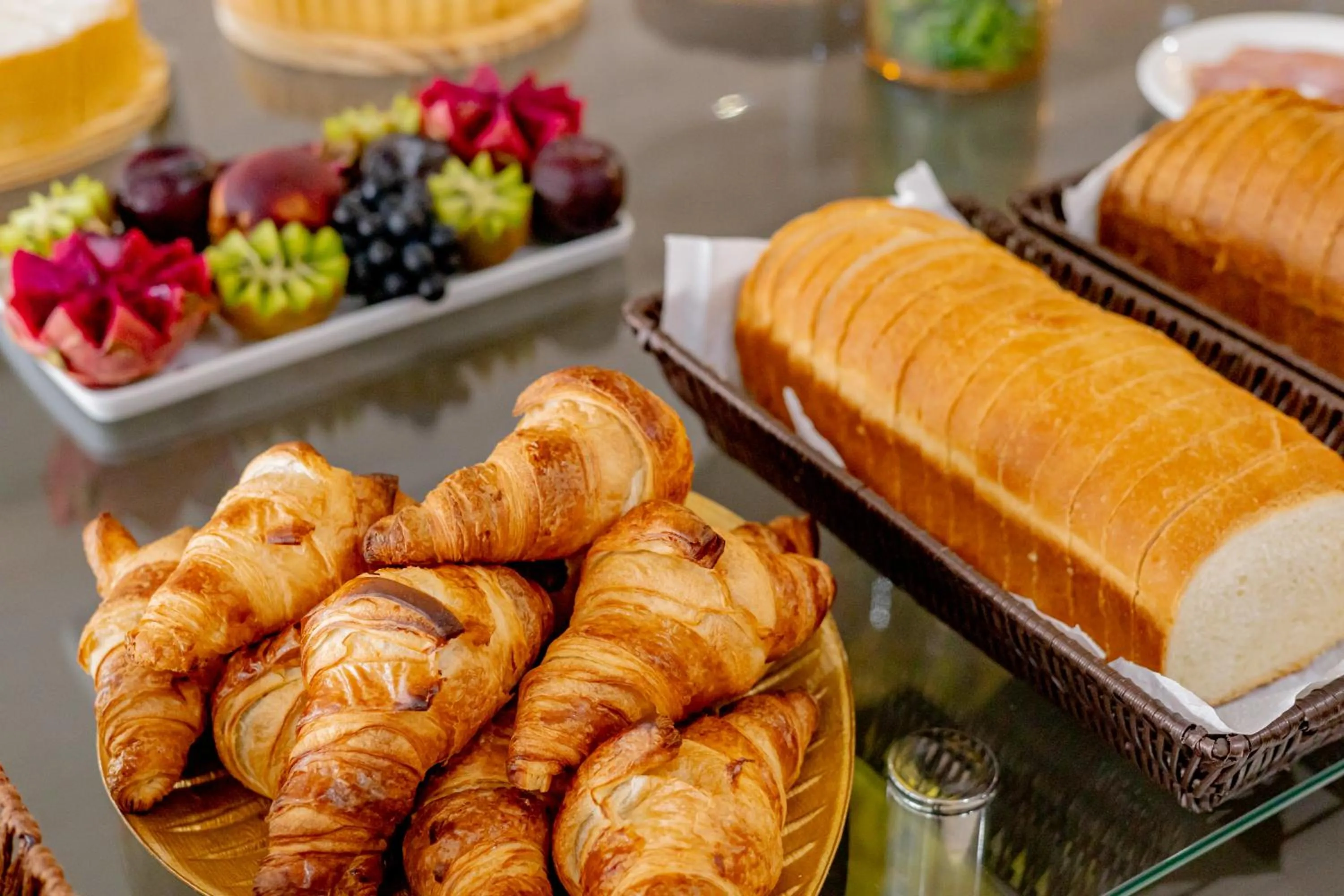 Breakfast in Padom Business Hotel