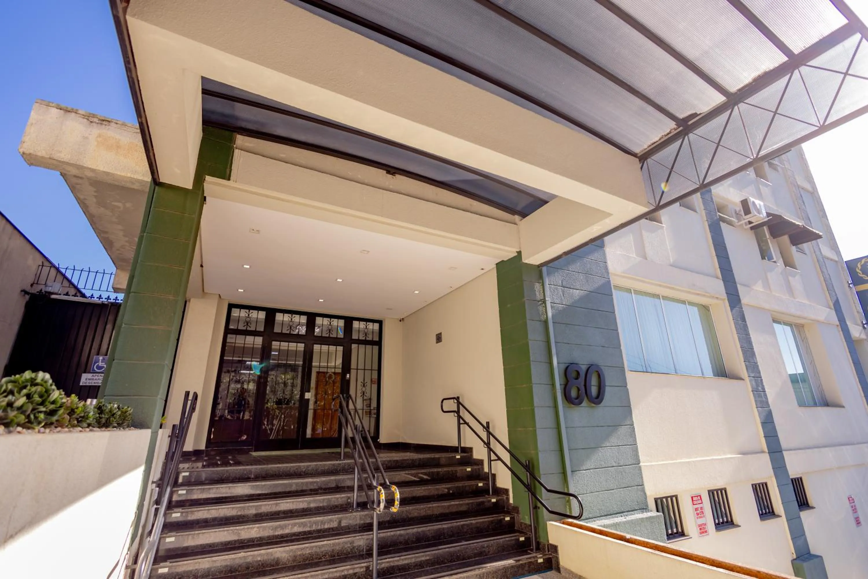 Padom Business Hotel