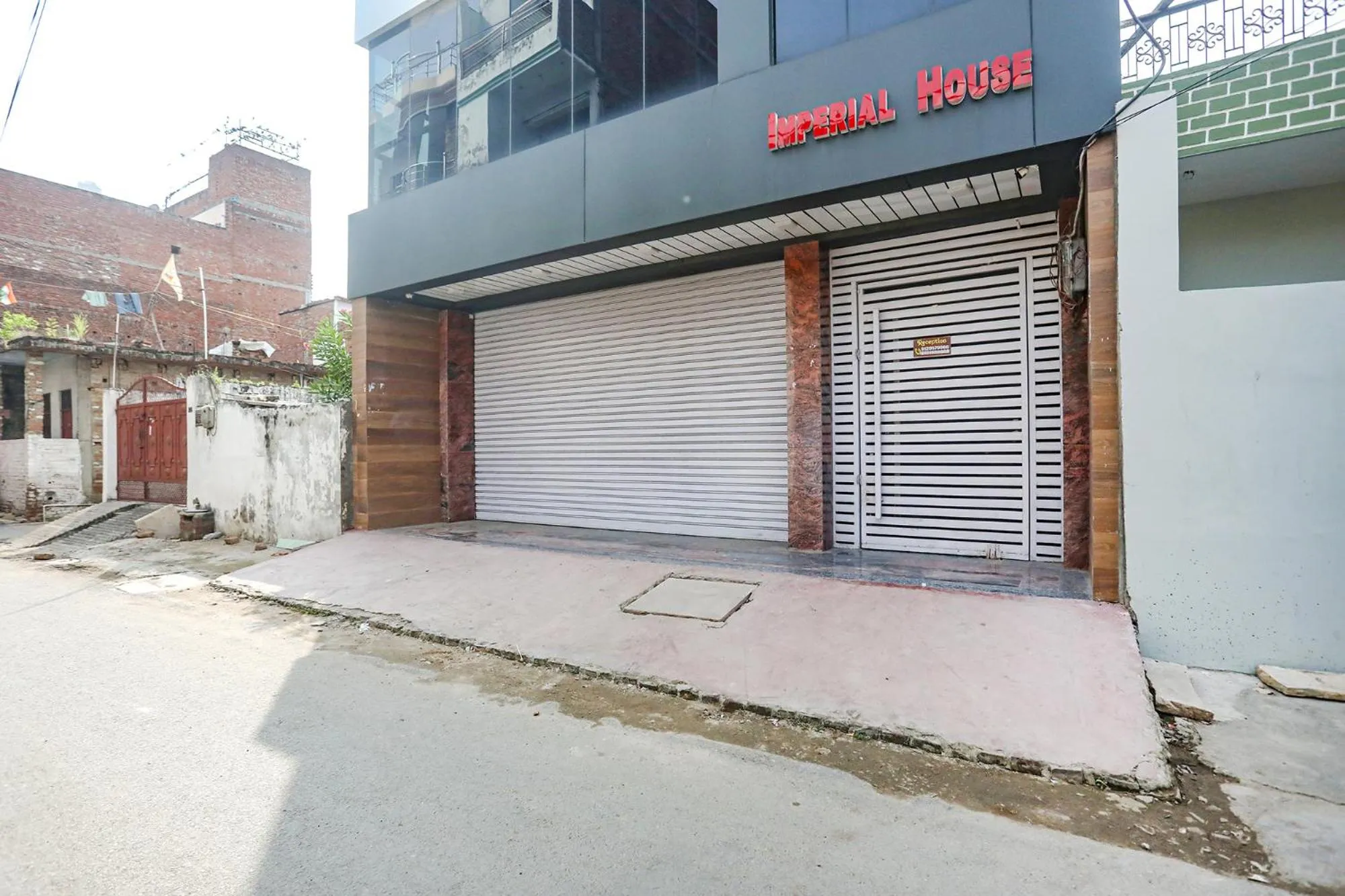 Facade/entrance in FabHotel Imperail House