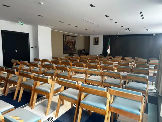 Business facilities in ONYX by luna