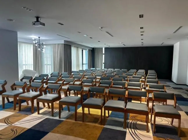 Business facilities in ONYX by luna