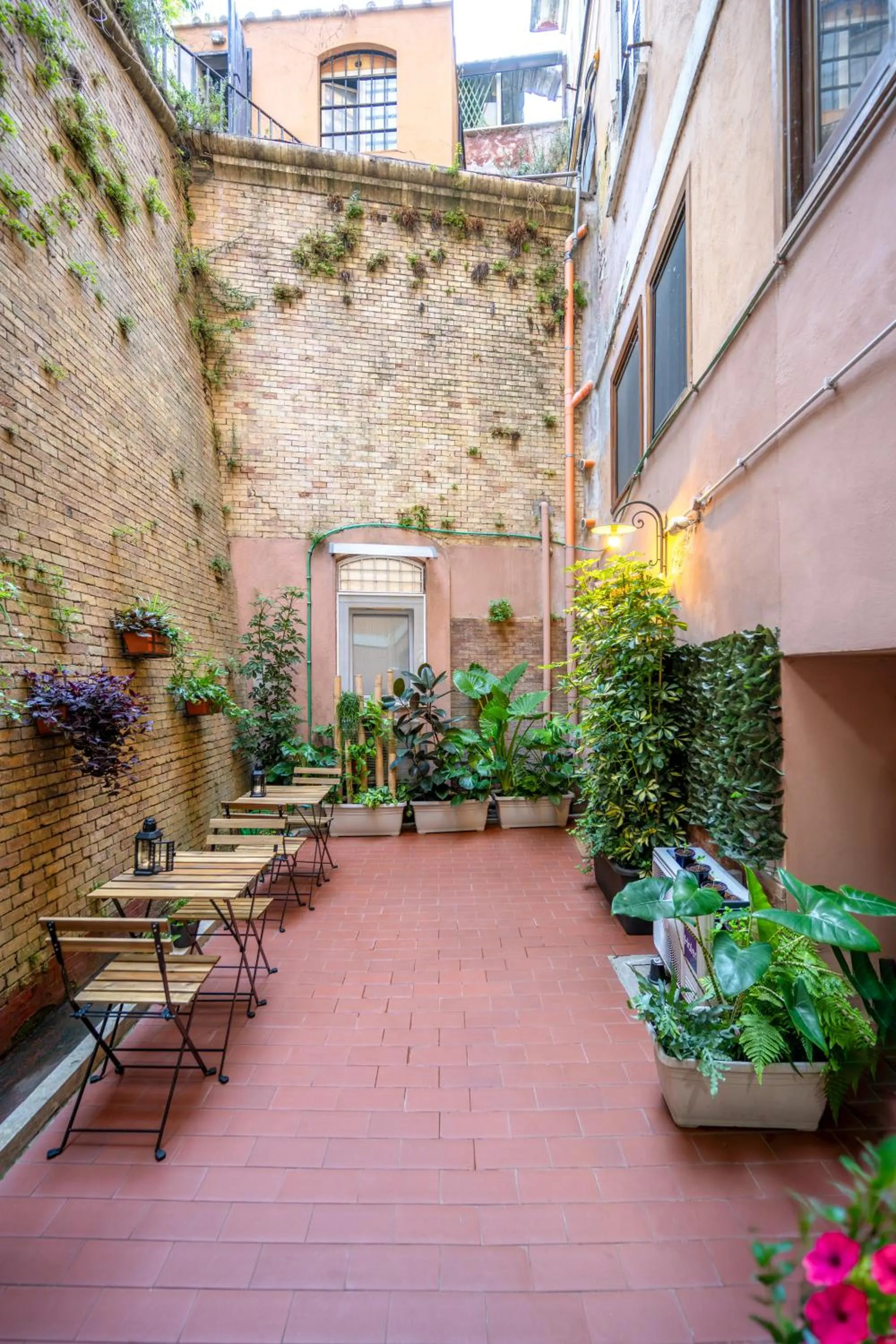 La Chiostrina al Vaticano