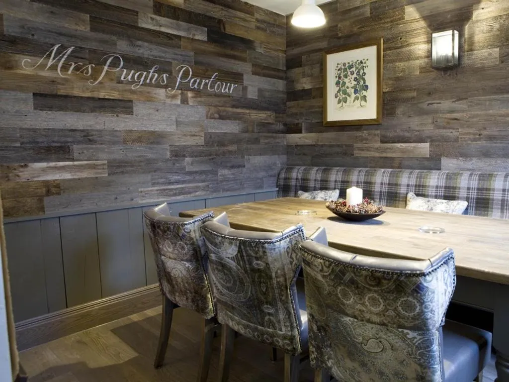 Dining area in Burlton Inn