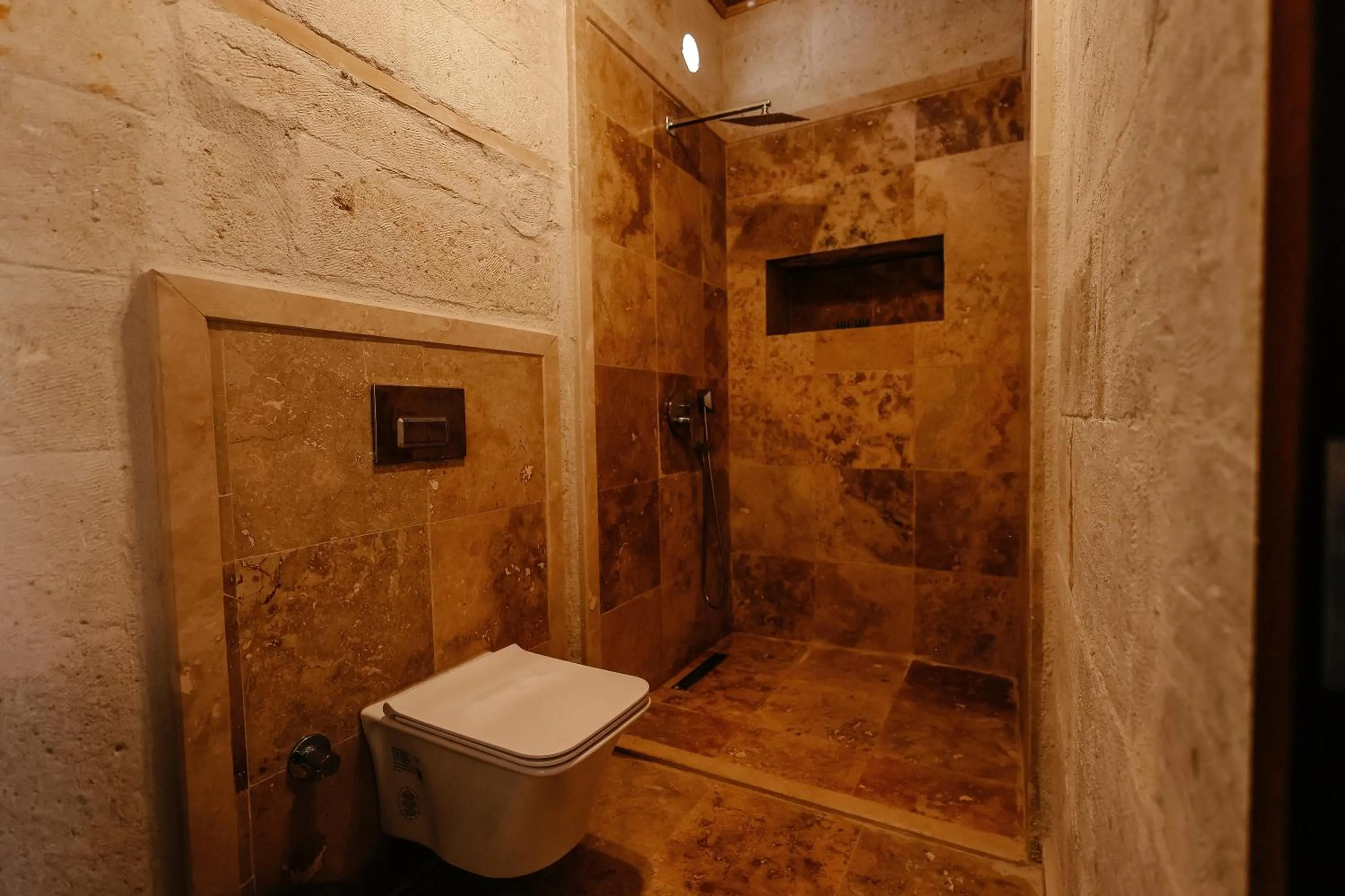 Zümrütü anka cave