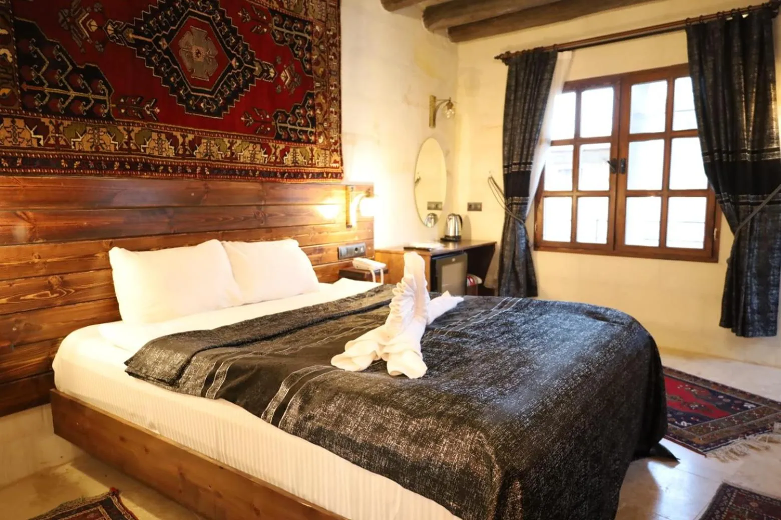 Bed in Zümrütü anka cave