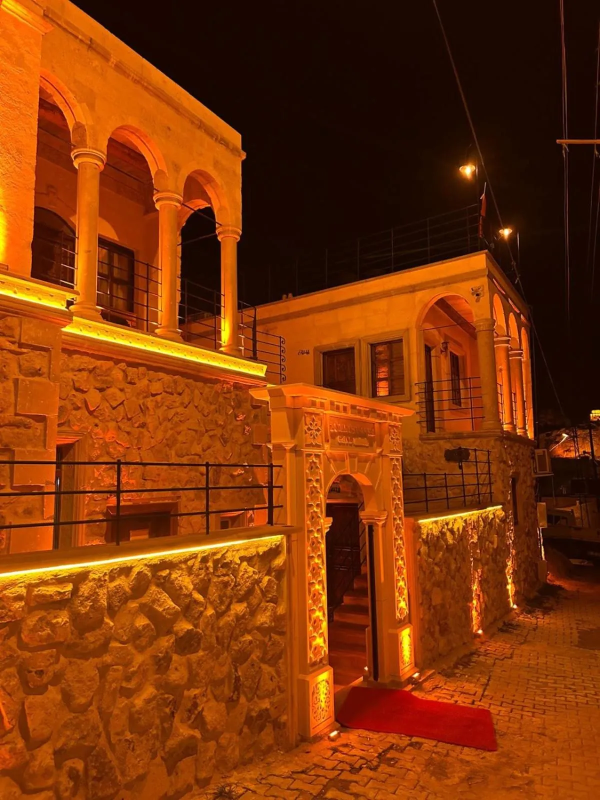 Property building in Zümrütü Anka Cave