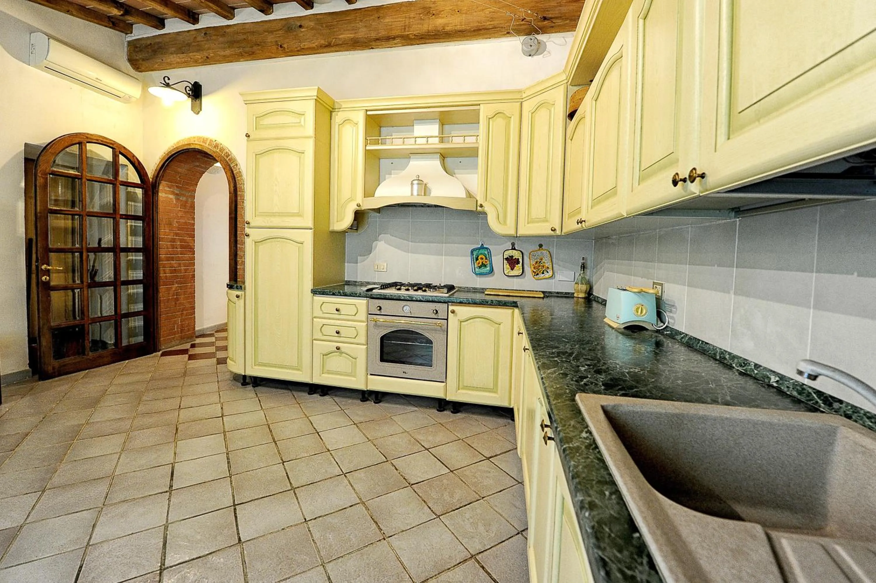 Kitchen or kitchenette in Mancino