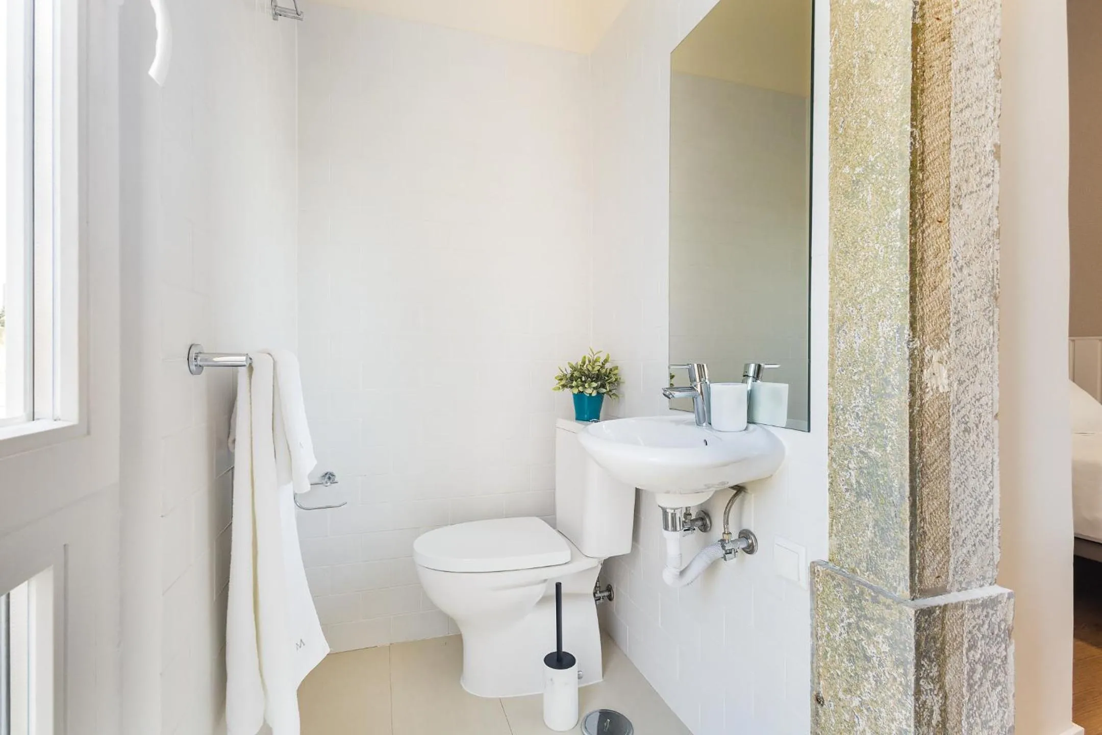 Toilet in Metropolitan Living Lisbon - Campolide