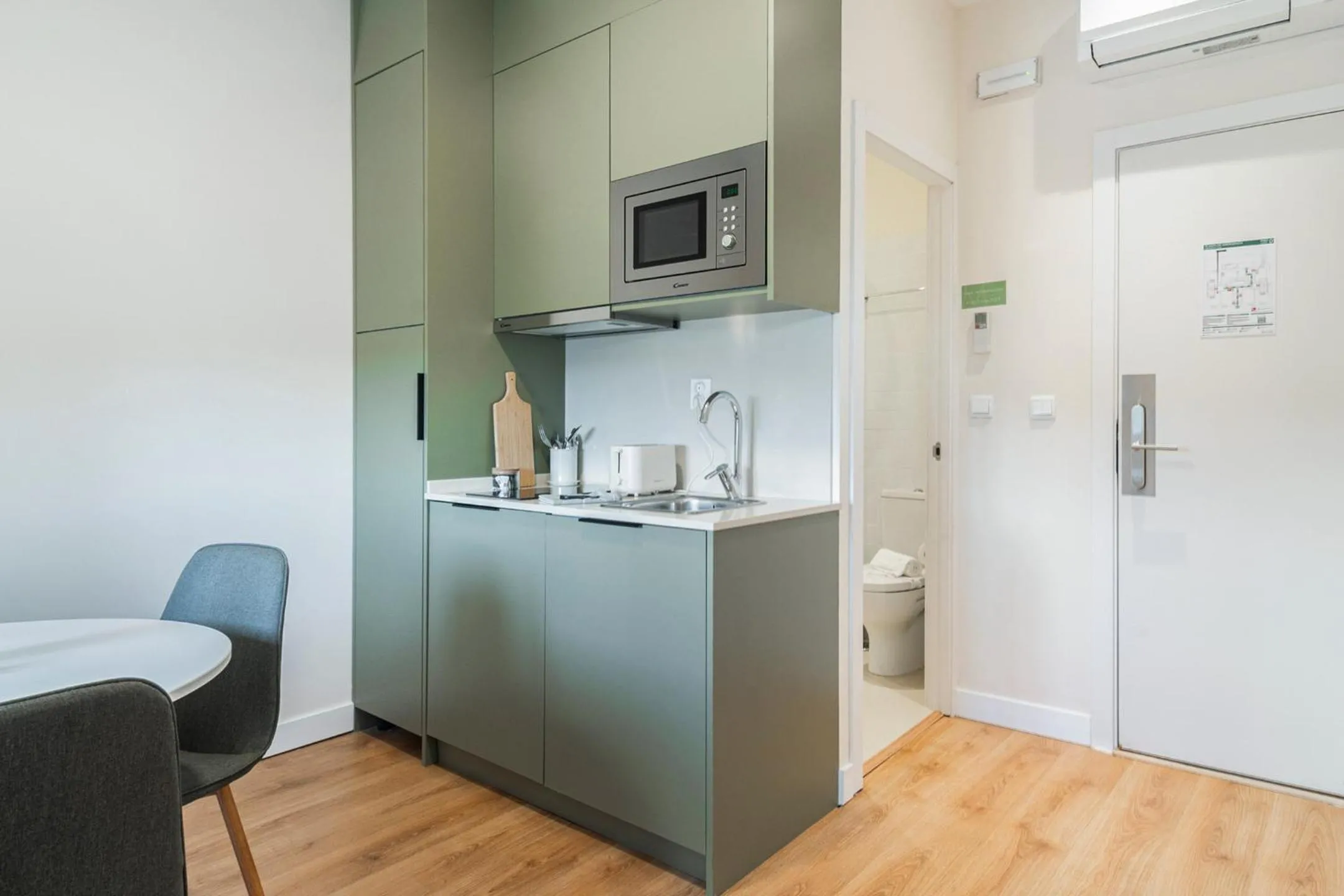 Kitchen or kitchenette in Metropolitan Living Lisbon - Campolide