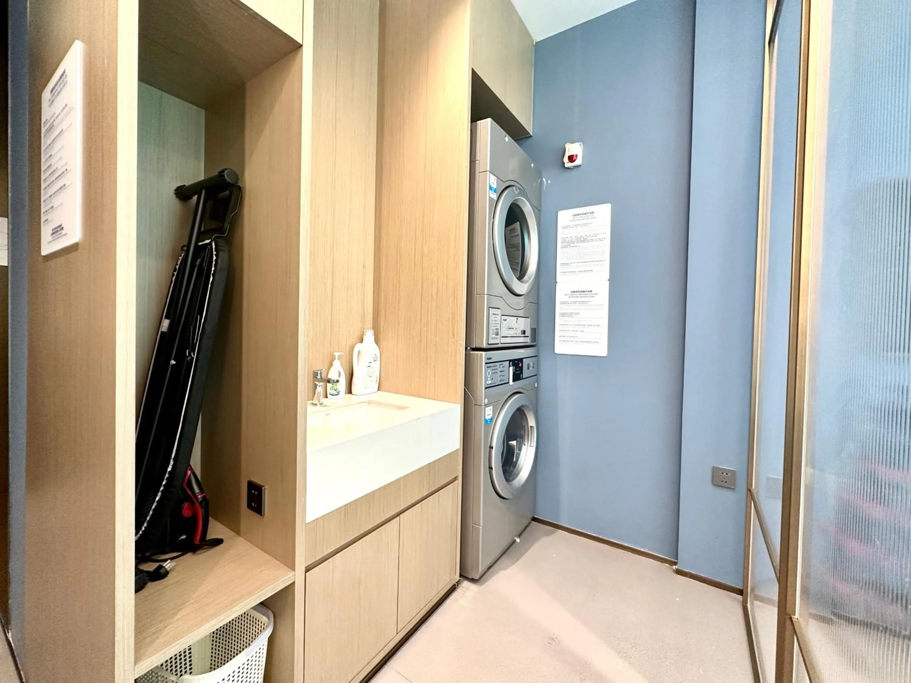 laundry in Holiday Inn Express Kunming Economic Dev Zone by IHG