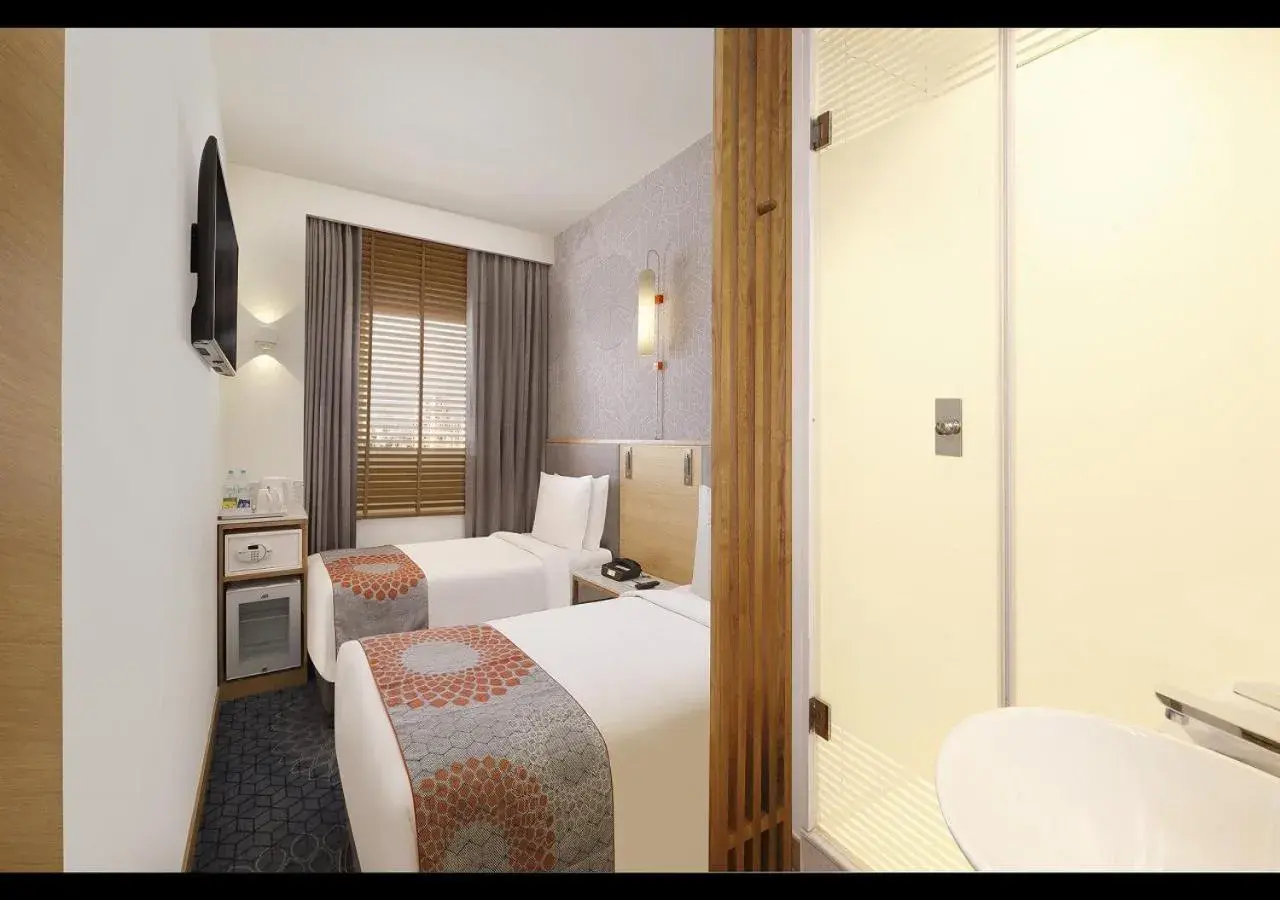 Standard Room with Two Single Beds in Holiday Inn Express Greater Noida Knowledge Park by IHG Standard Room with Two Single Beds in Holiday Inn Express Greater Noida Knowledge Park by IHG