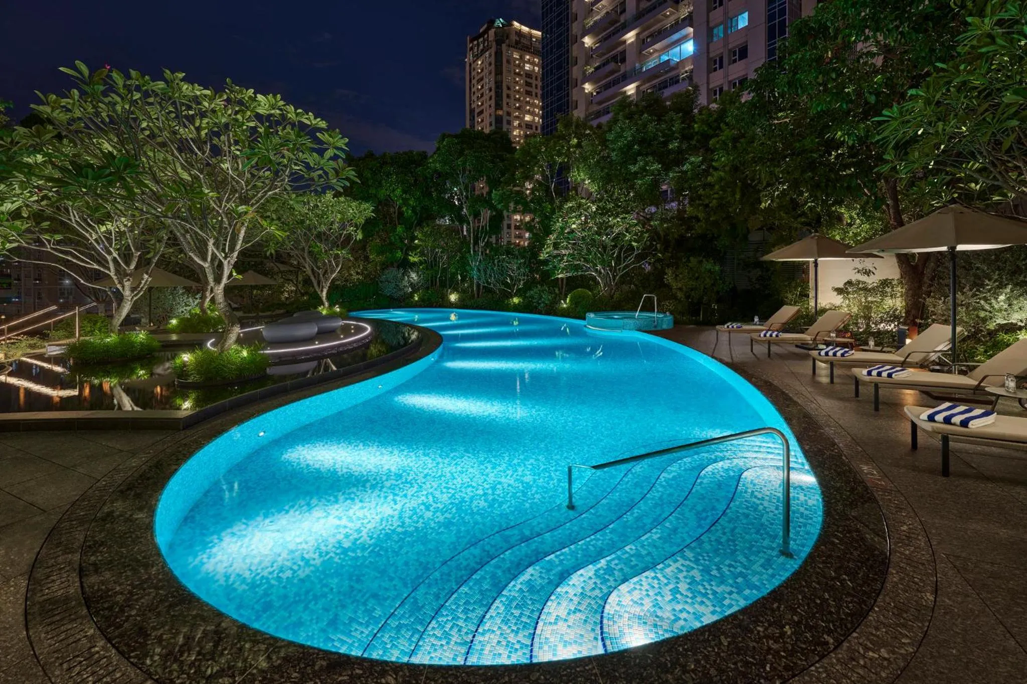 Swimming pool in InterContinental Taichung by IHG