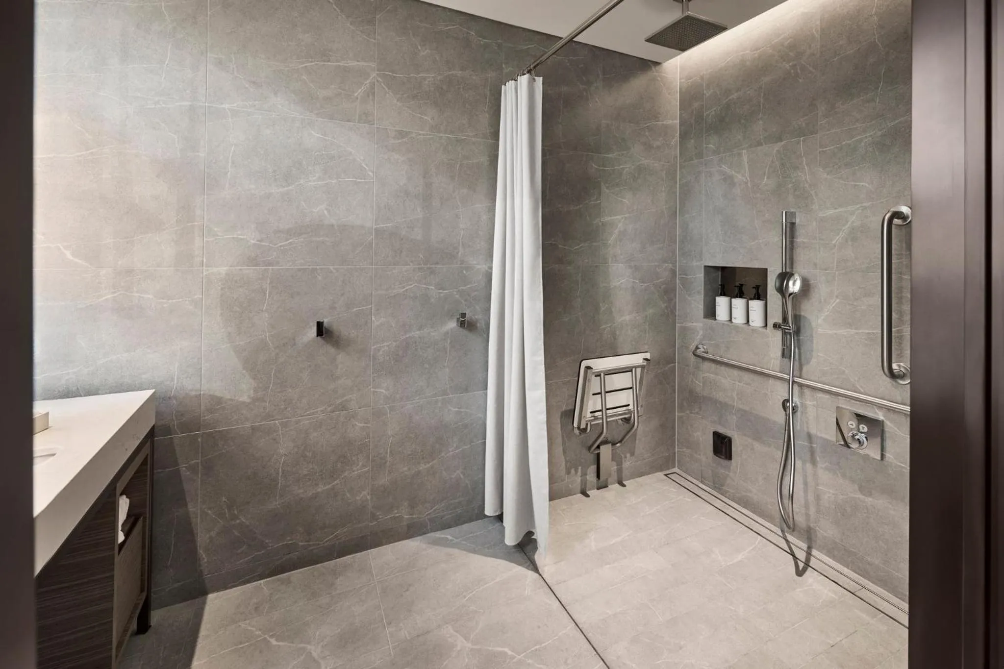 Photo of the whole room in InterContinental Taichung by IHG