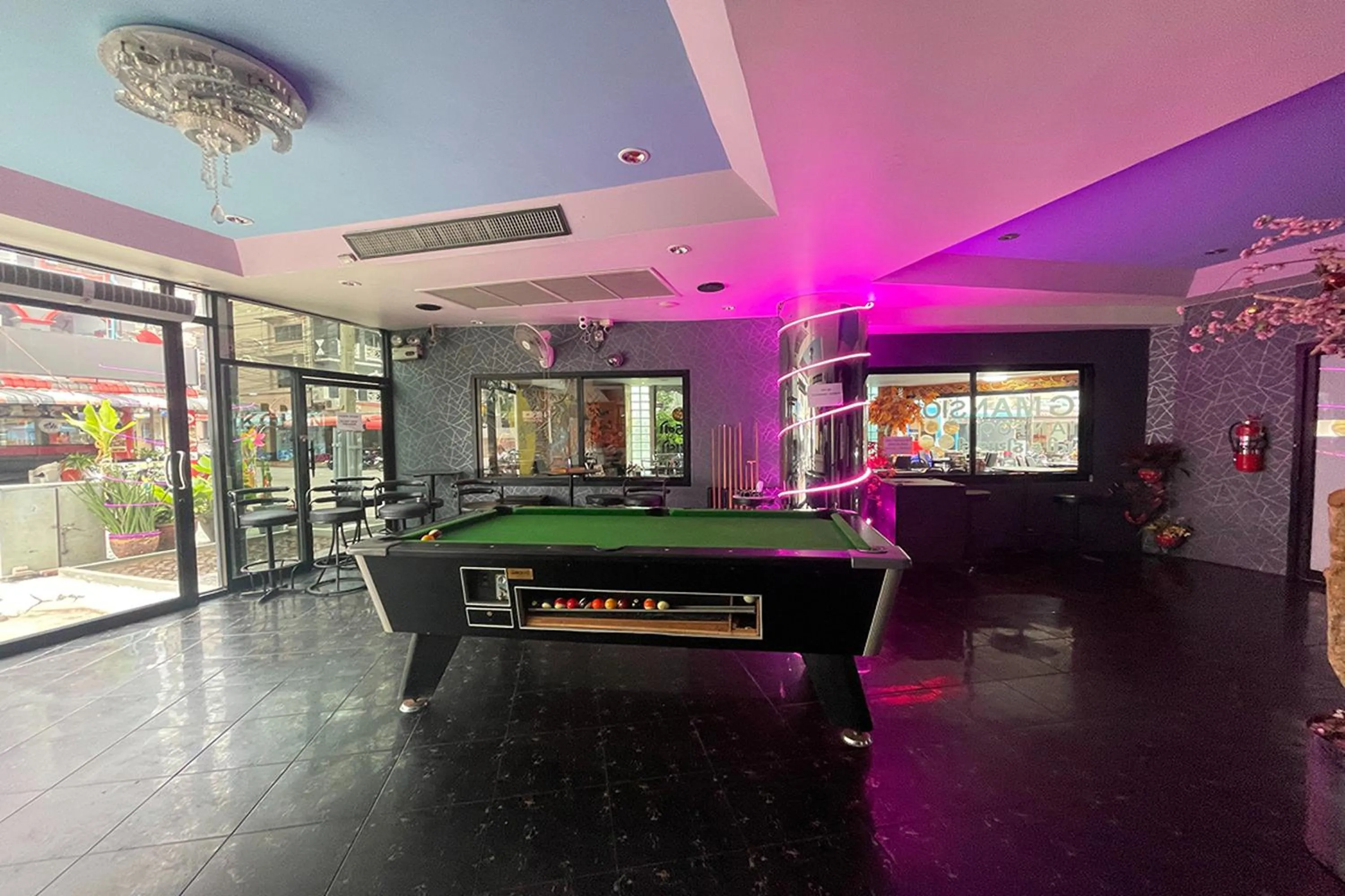 Billiard in Koenig Hotel Pattaya