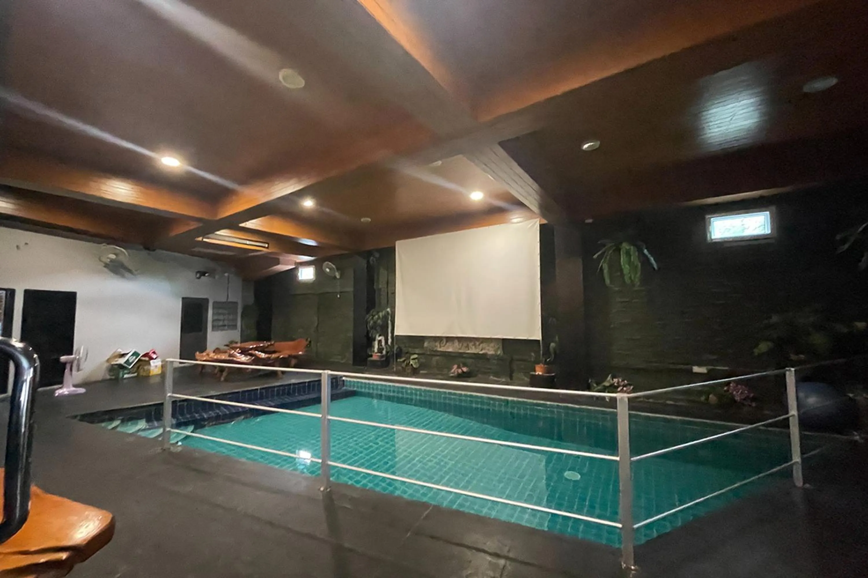 Swimming pool in Koenig Hotel Pattaya