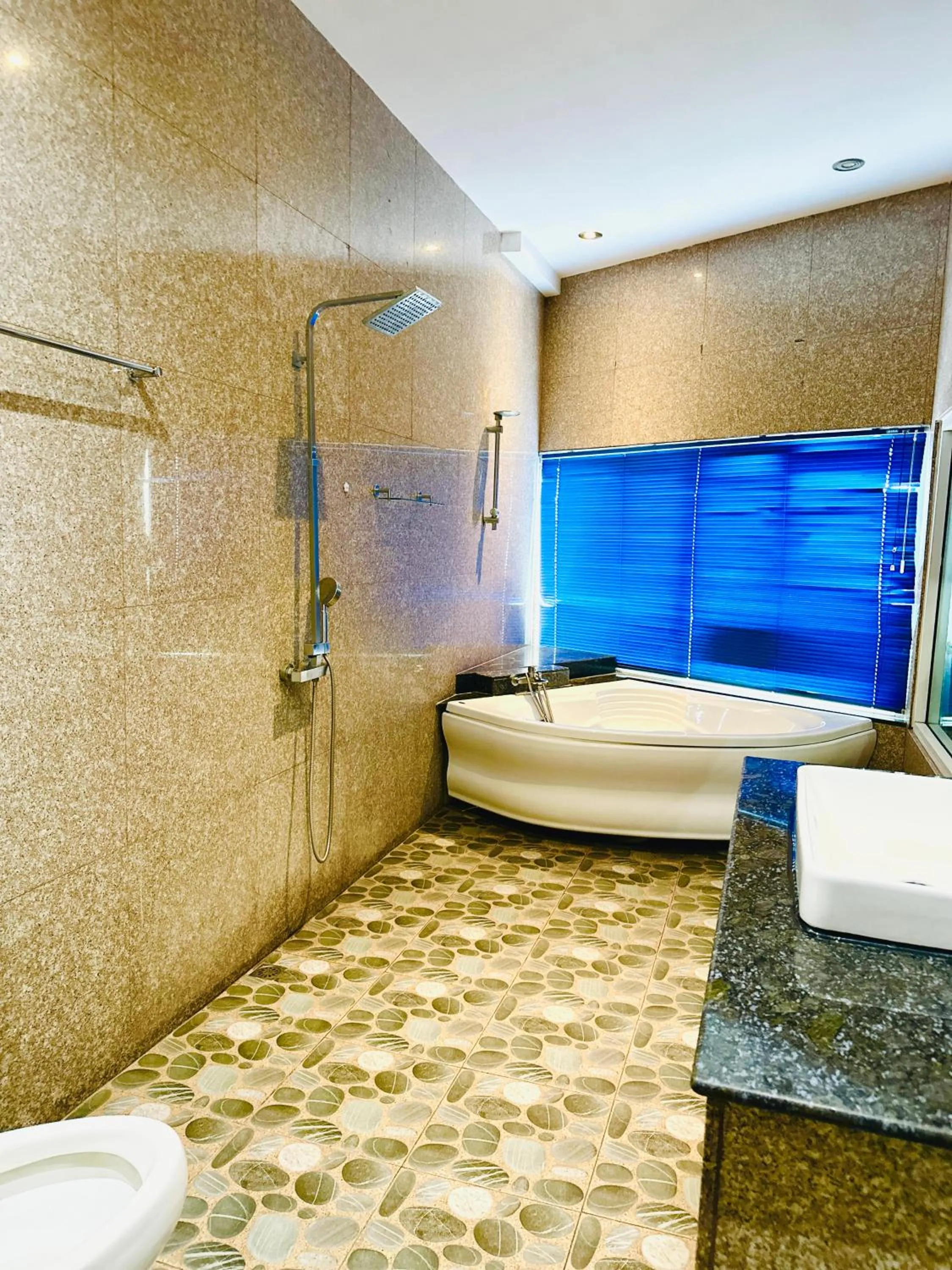 Bathroom in Koenig Hotel Pattaya