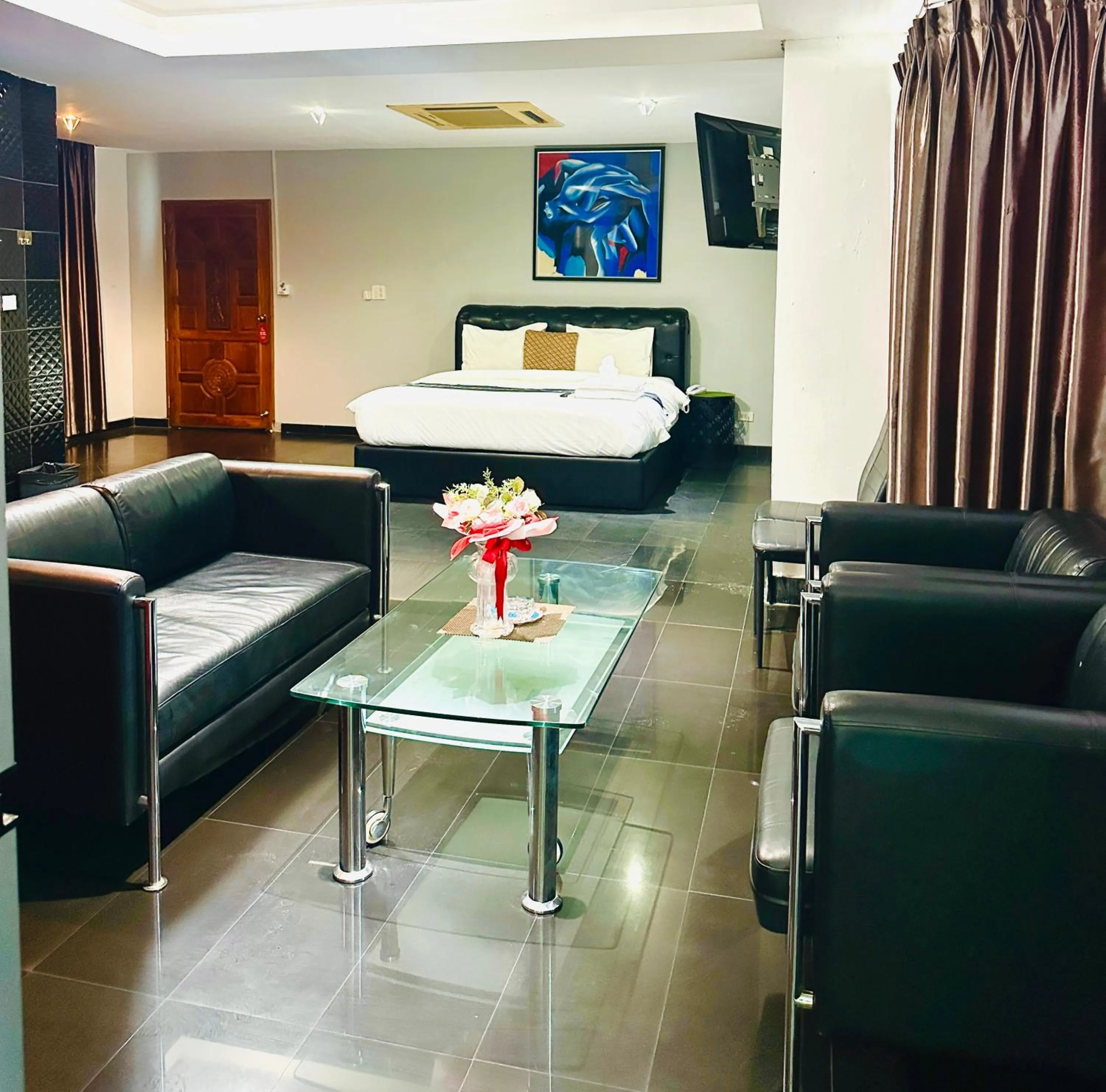 Bed in Koenig Hotel Pattaya