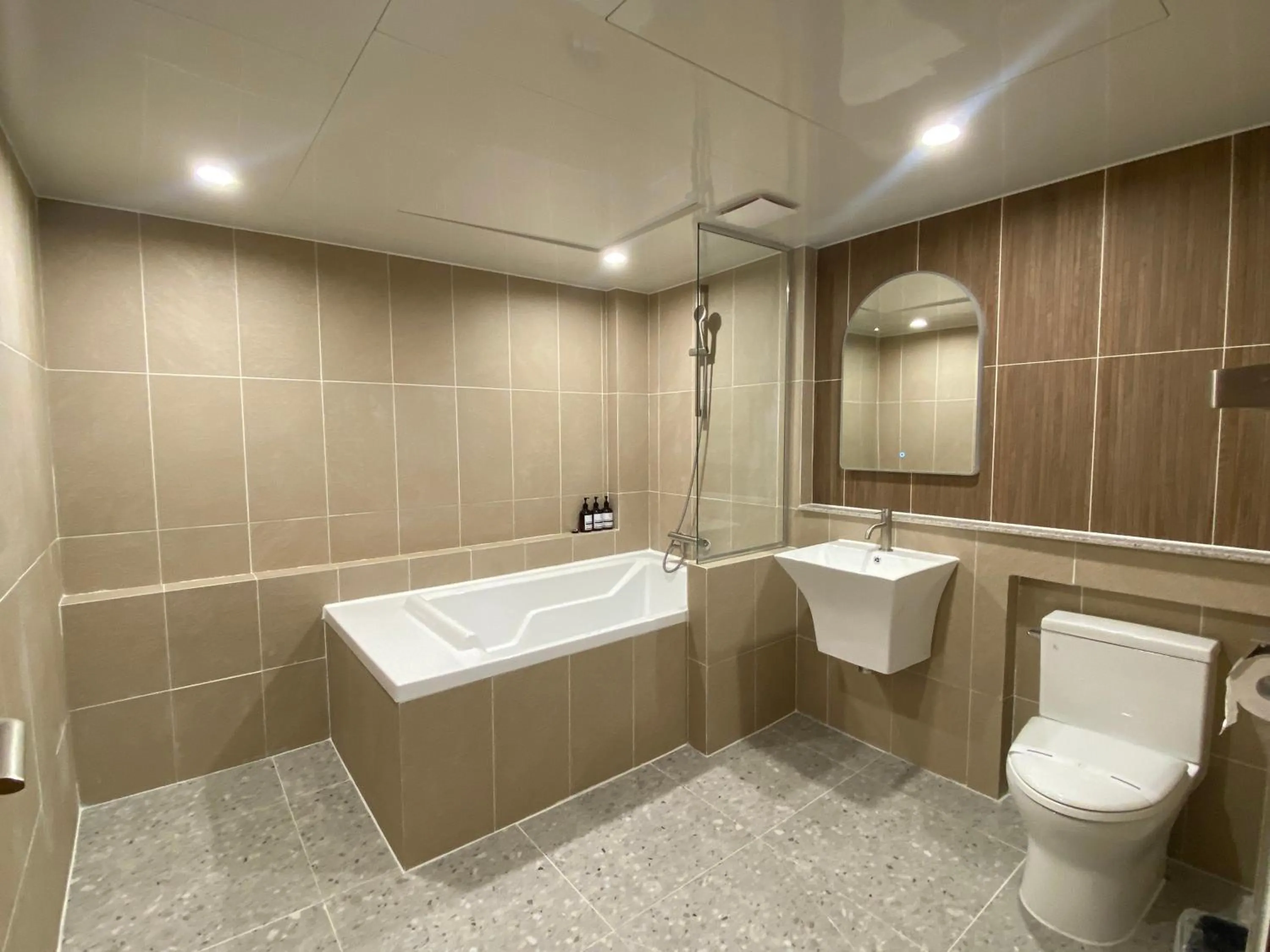 Shower in Hotel Laglas Asan