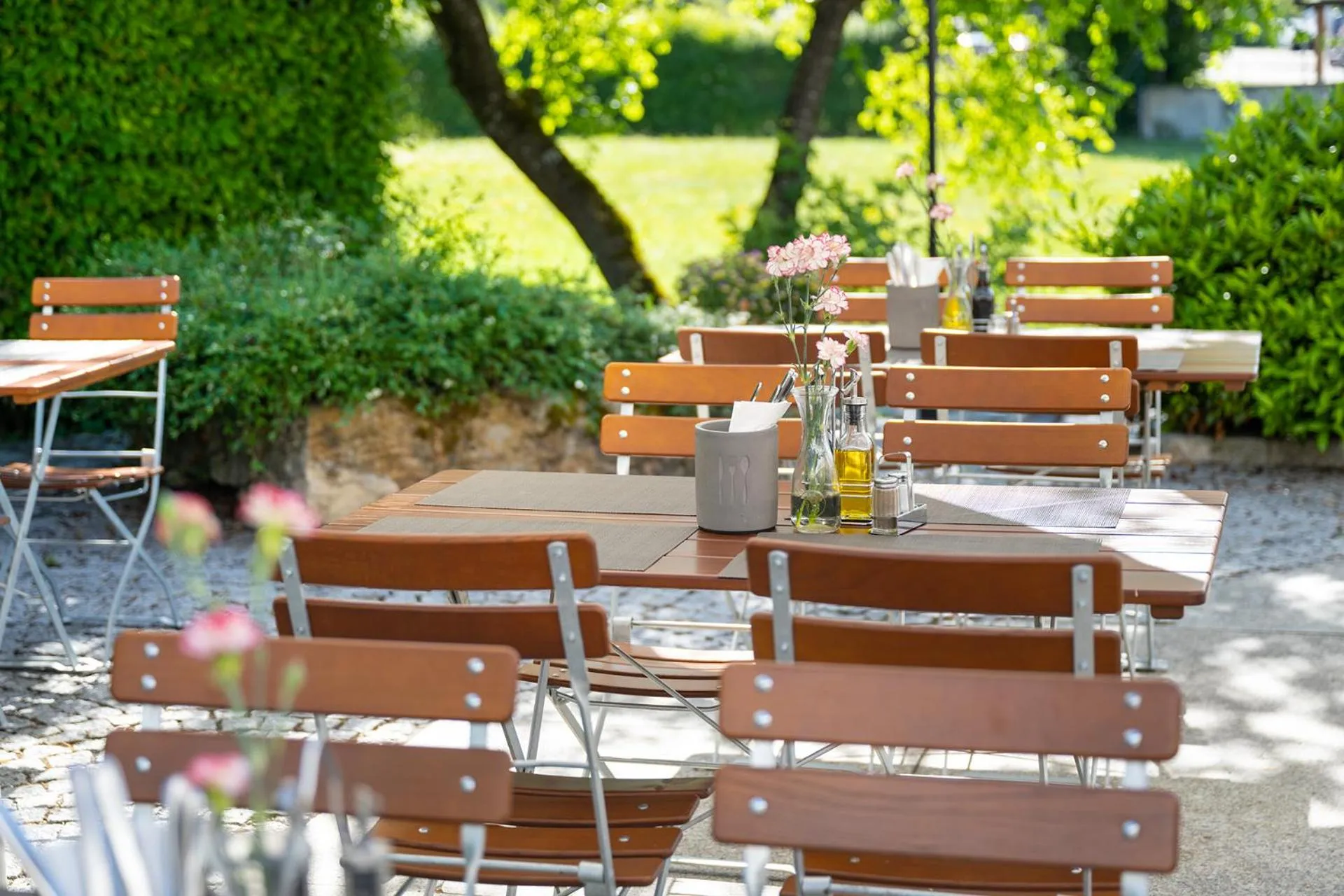 Patio in Hotel Olympia Schießanlage