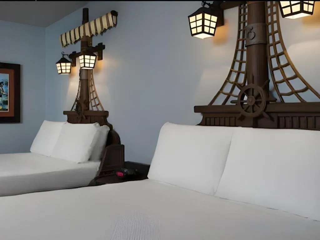 Bed in Disney's Caribbean Beach Resort