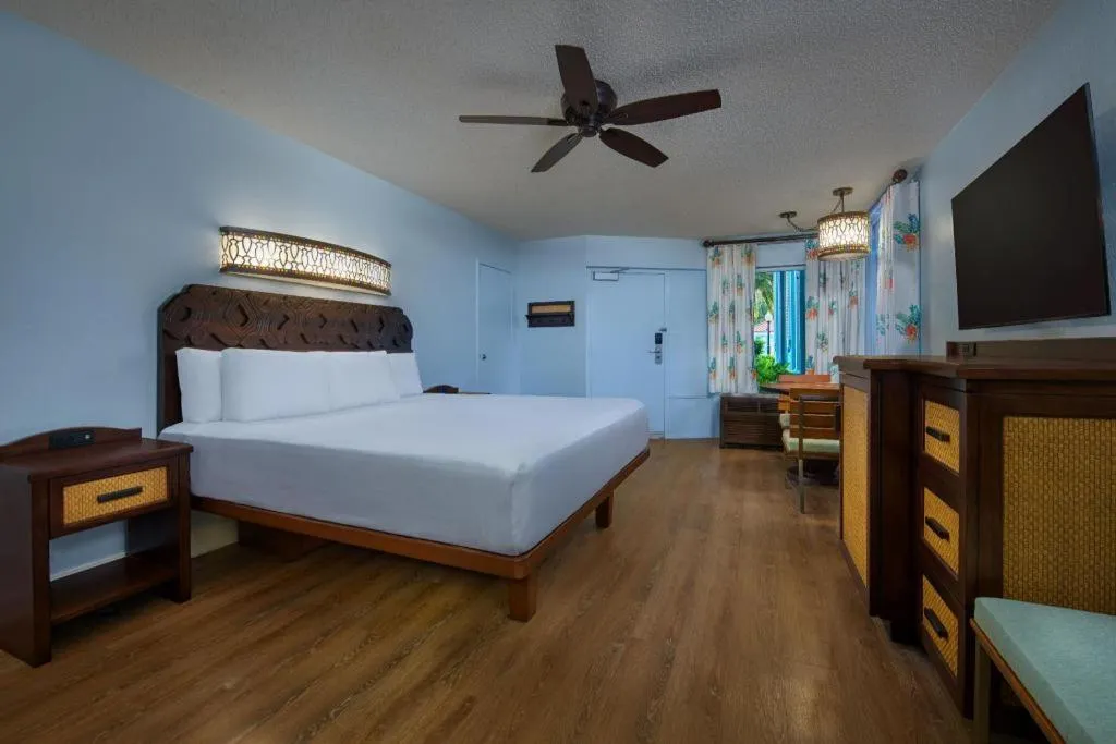Bed in Disney's Caribbean Beach Resort