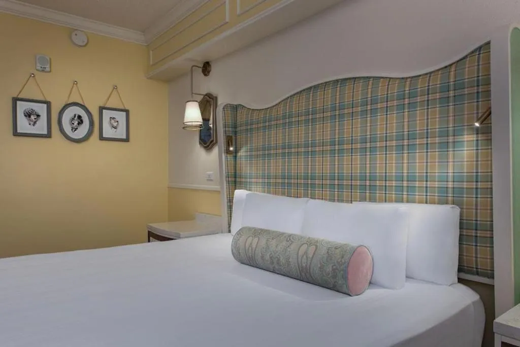 Bed in Disney's Boardwalk Inn
