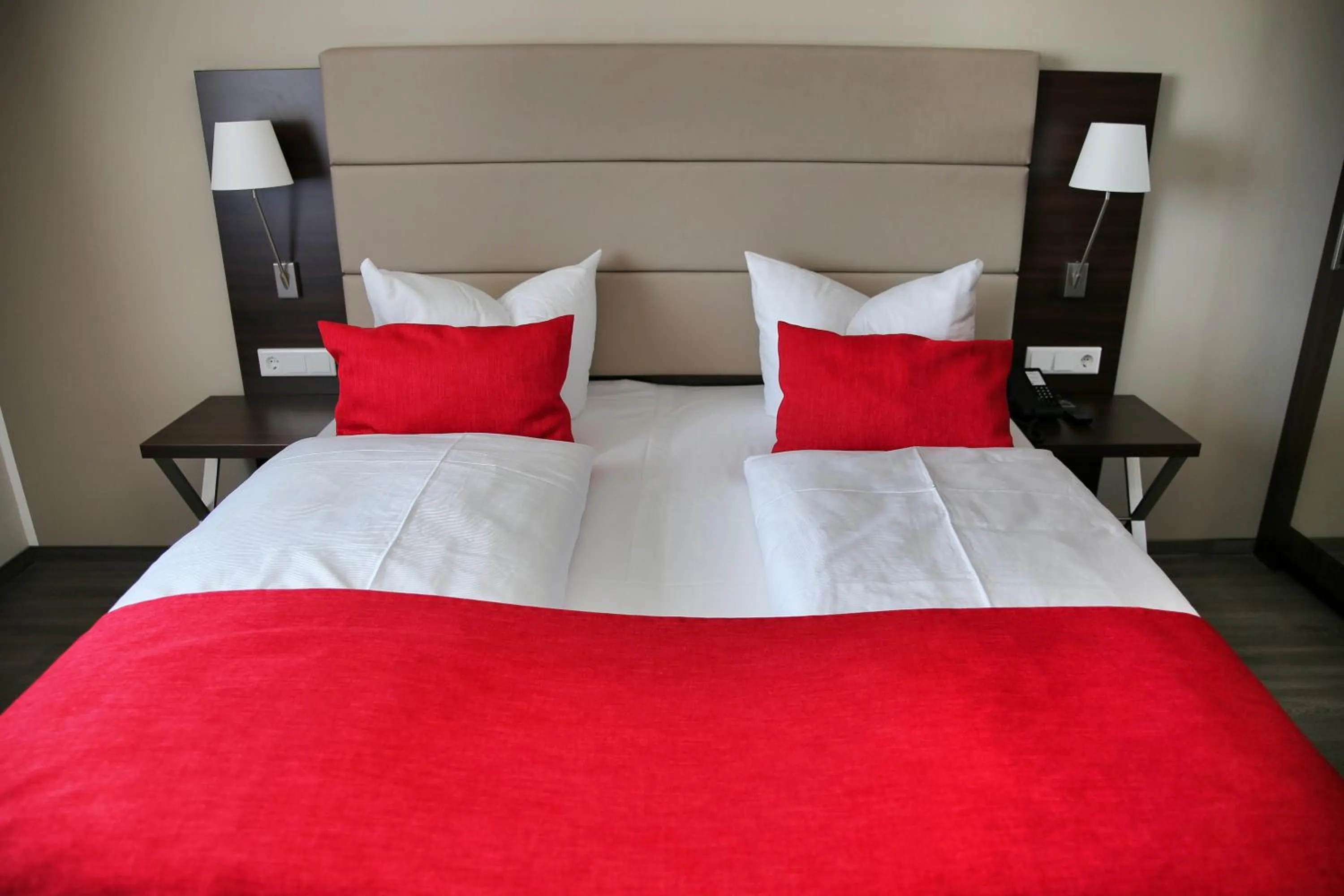 Bedroom, Bed in hotel bomonti Nürnberg West